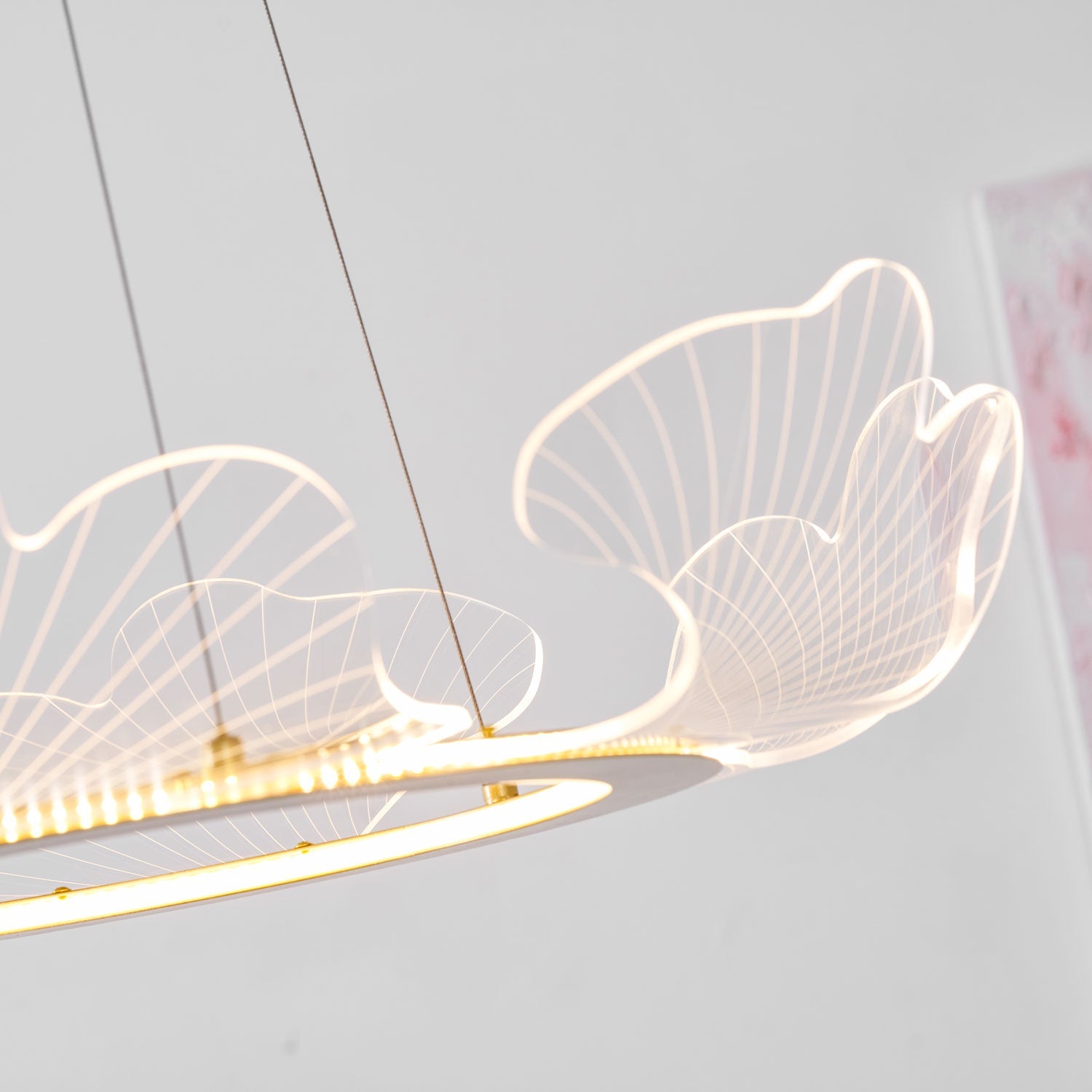 Bavelora Leaf Chandelier