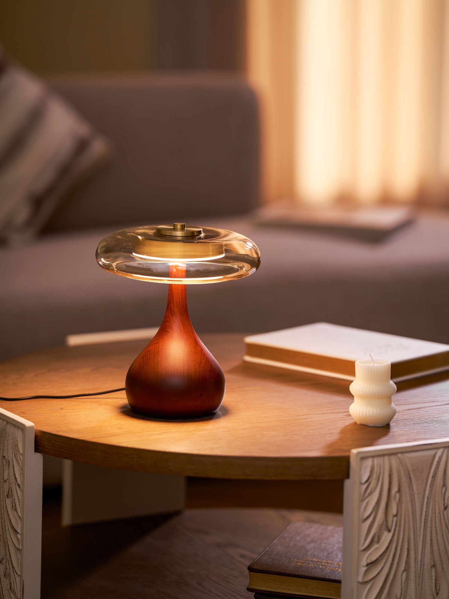 Aravorin Table Lamp