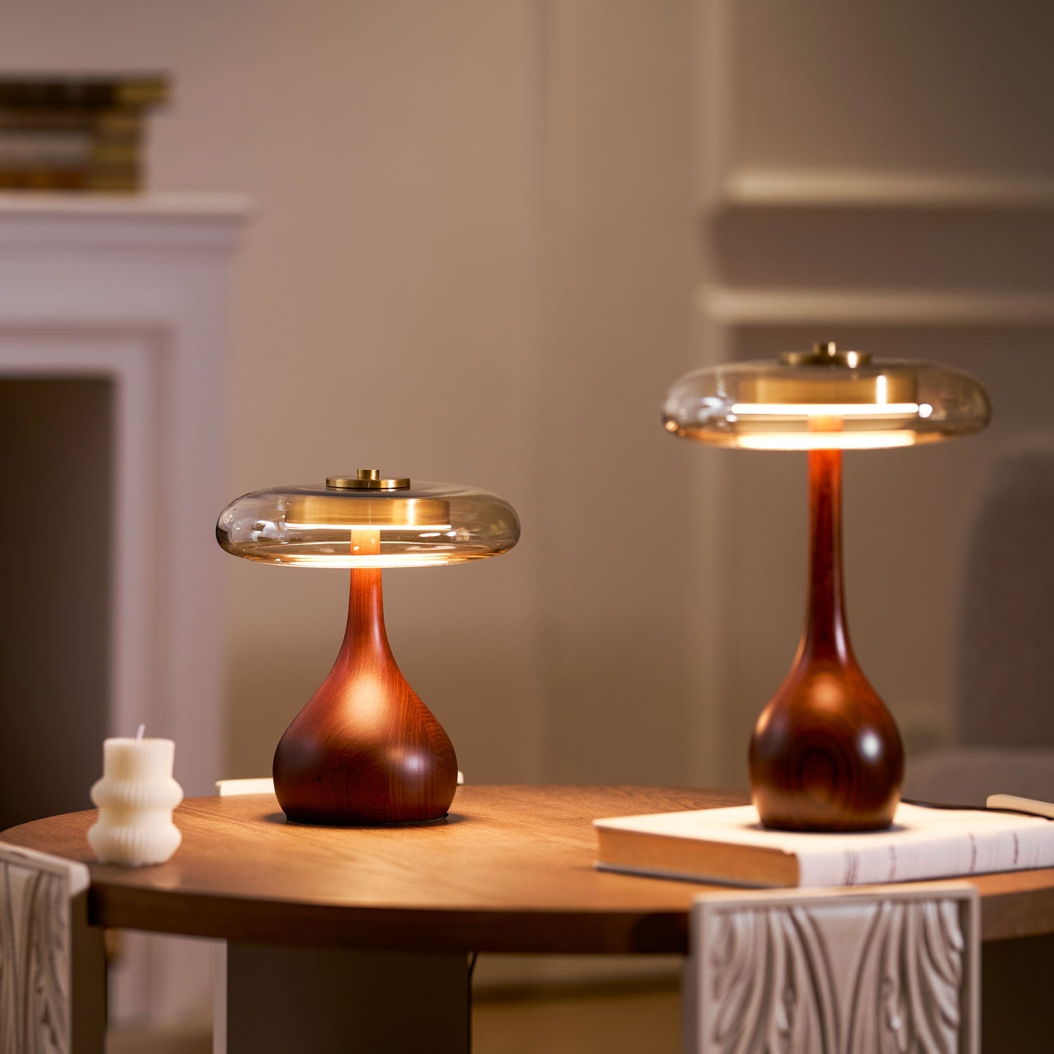Aravorin Table Lamp