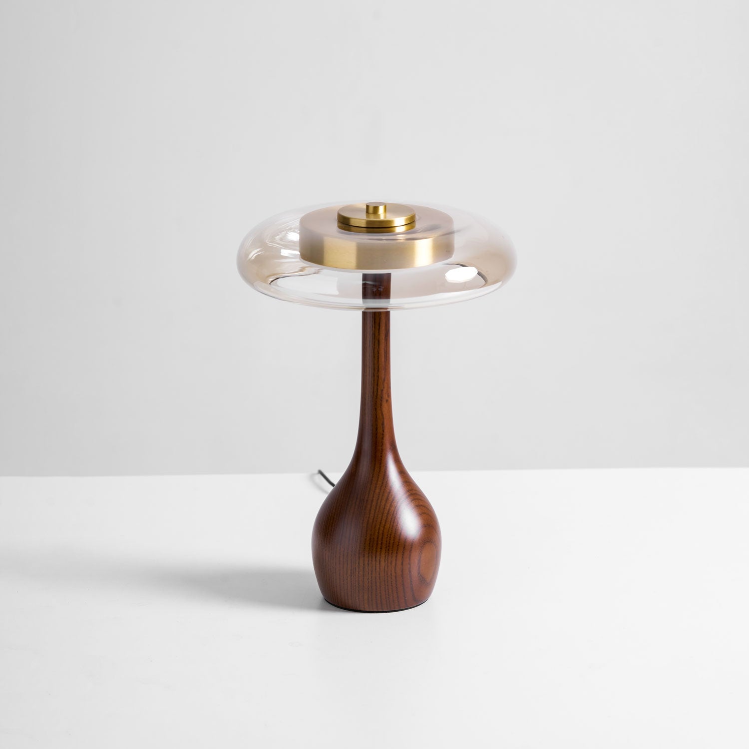 Aravorin Table Lamp