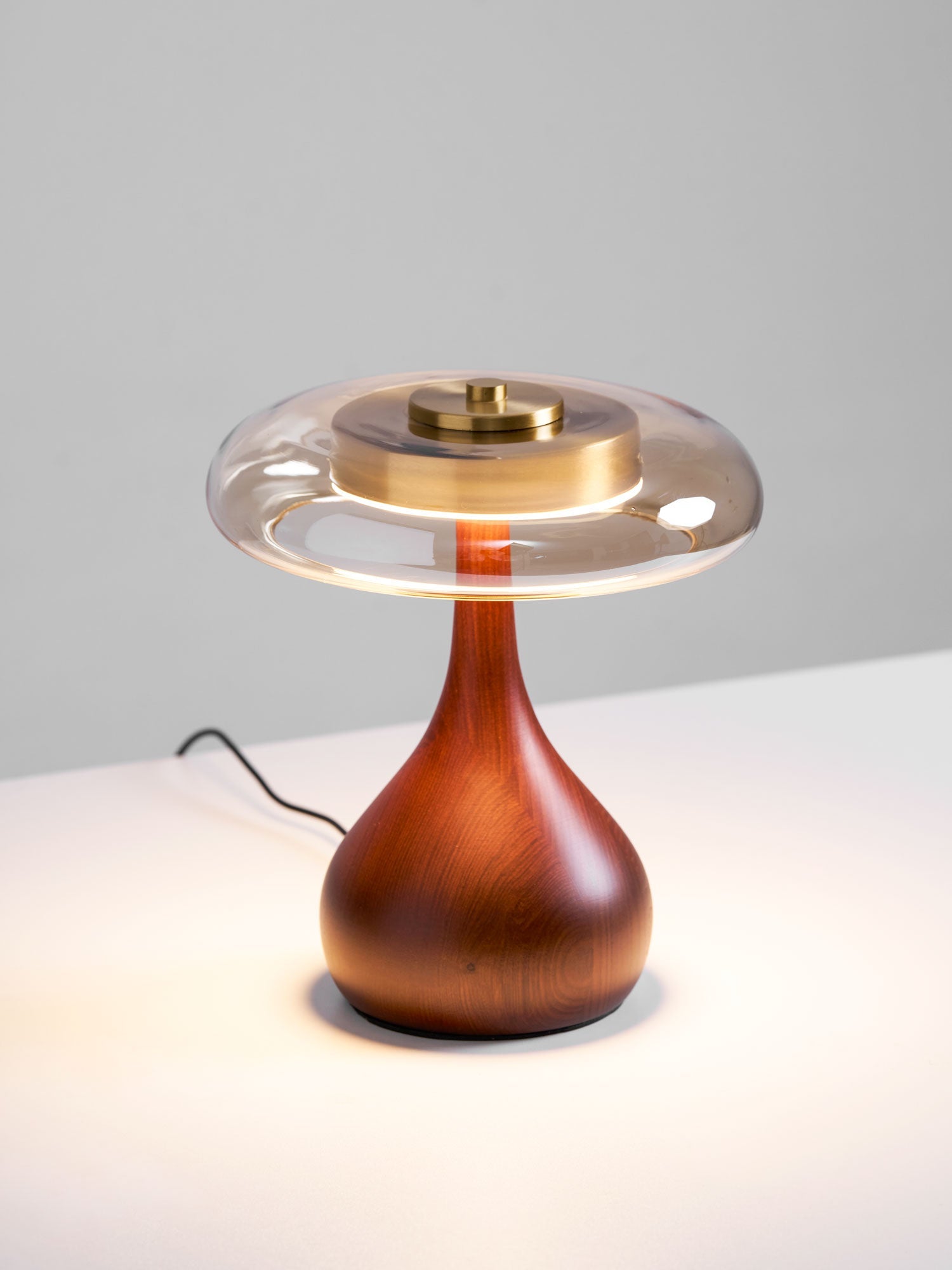Aravorin Table Lamp