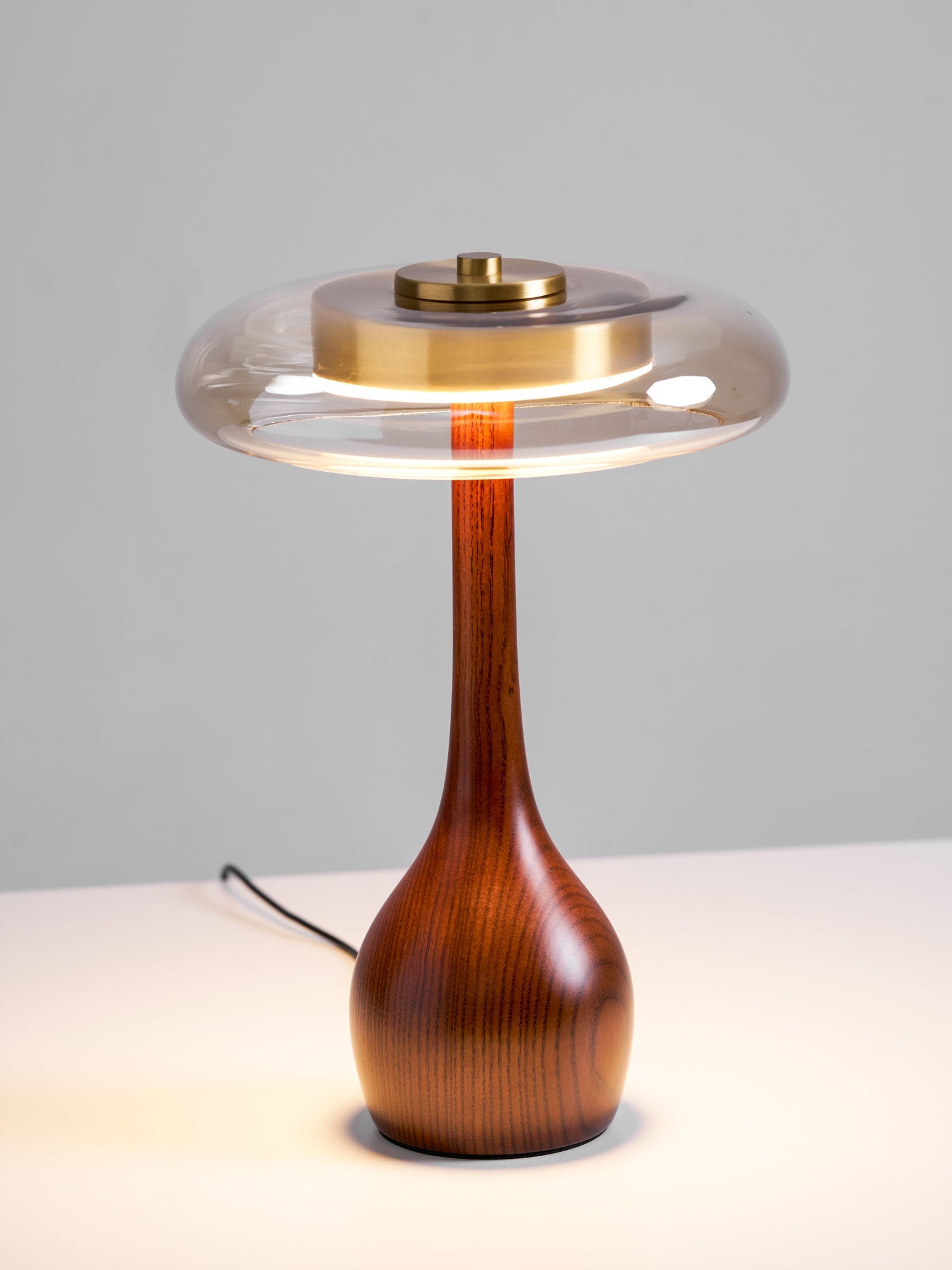 Aravorin Table Lamp
