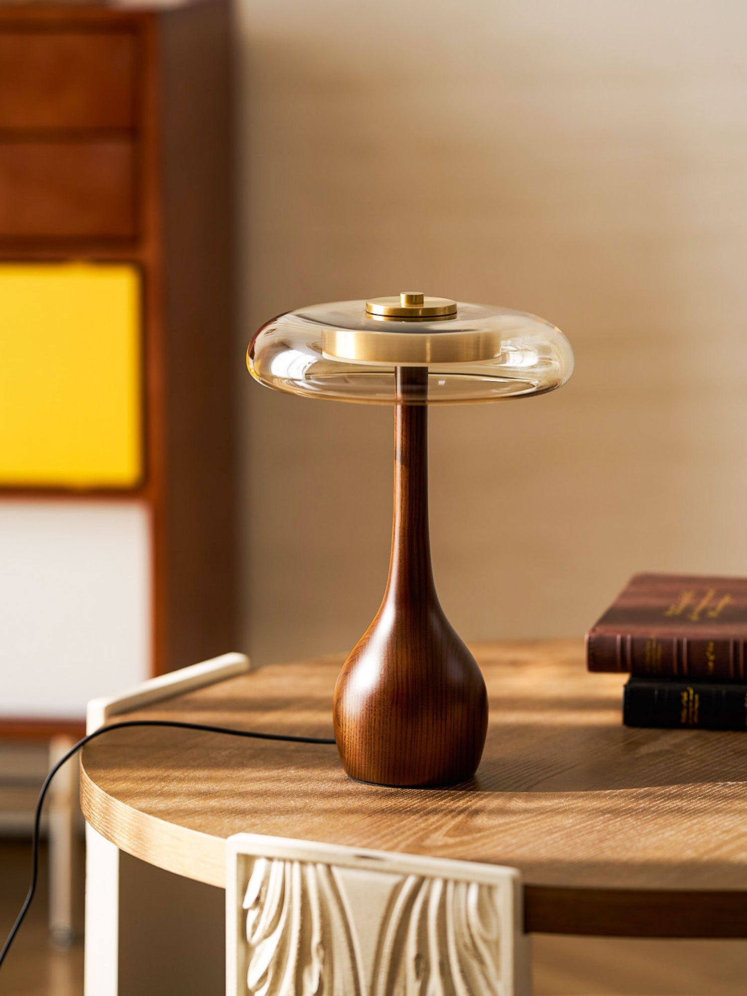 Aravorin Table Lamp