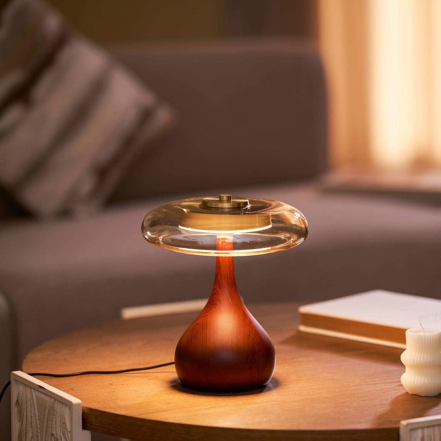Aravorin Table Lamp
