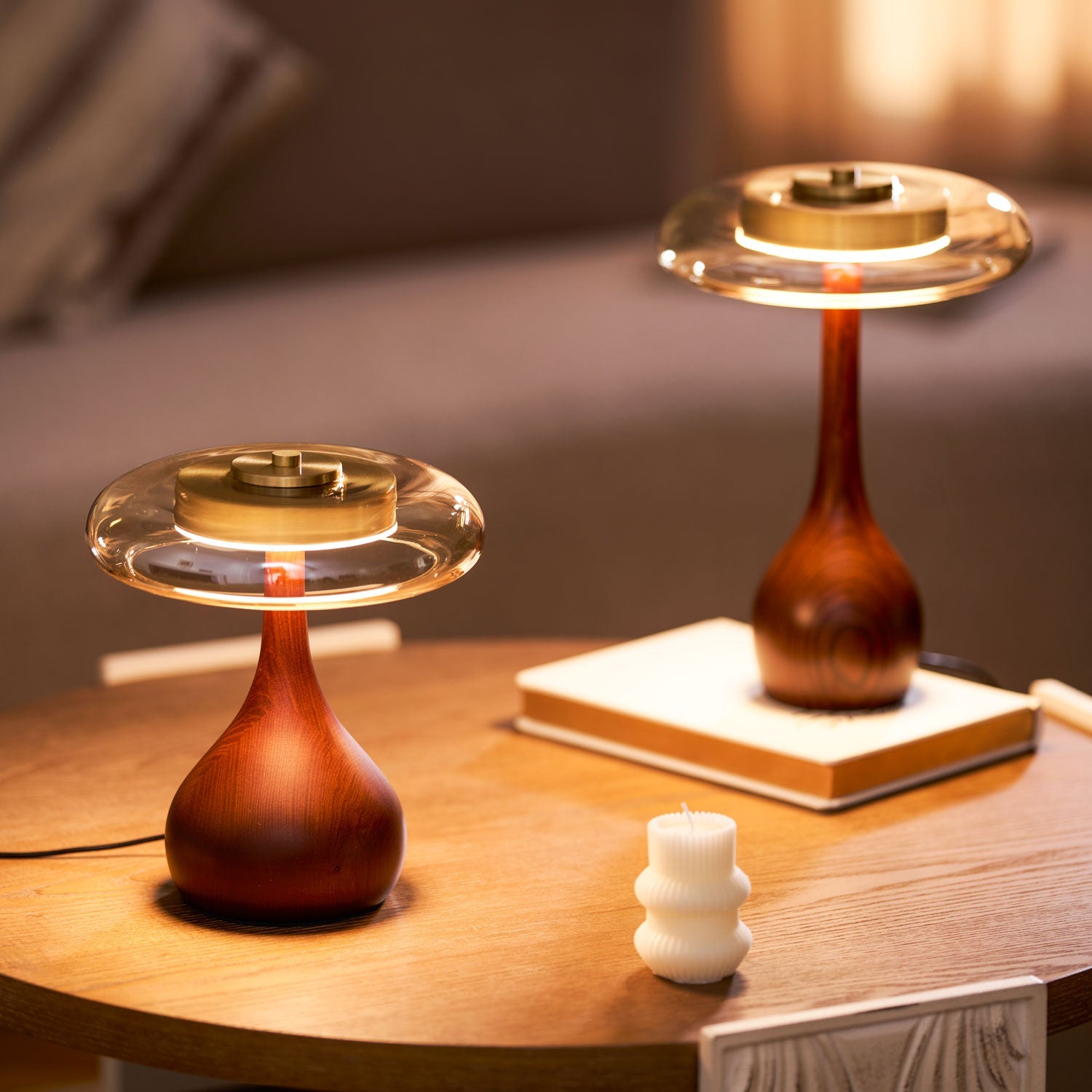Aravorin Table Lamp