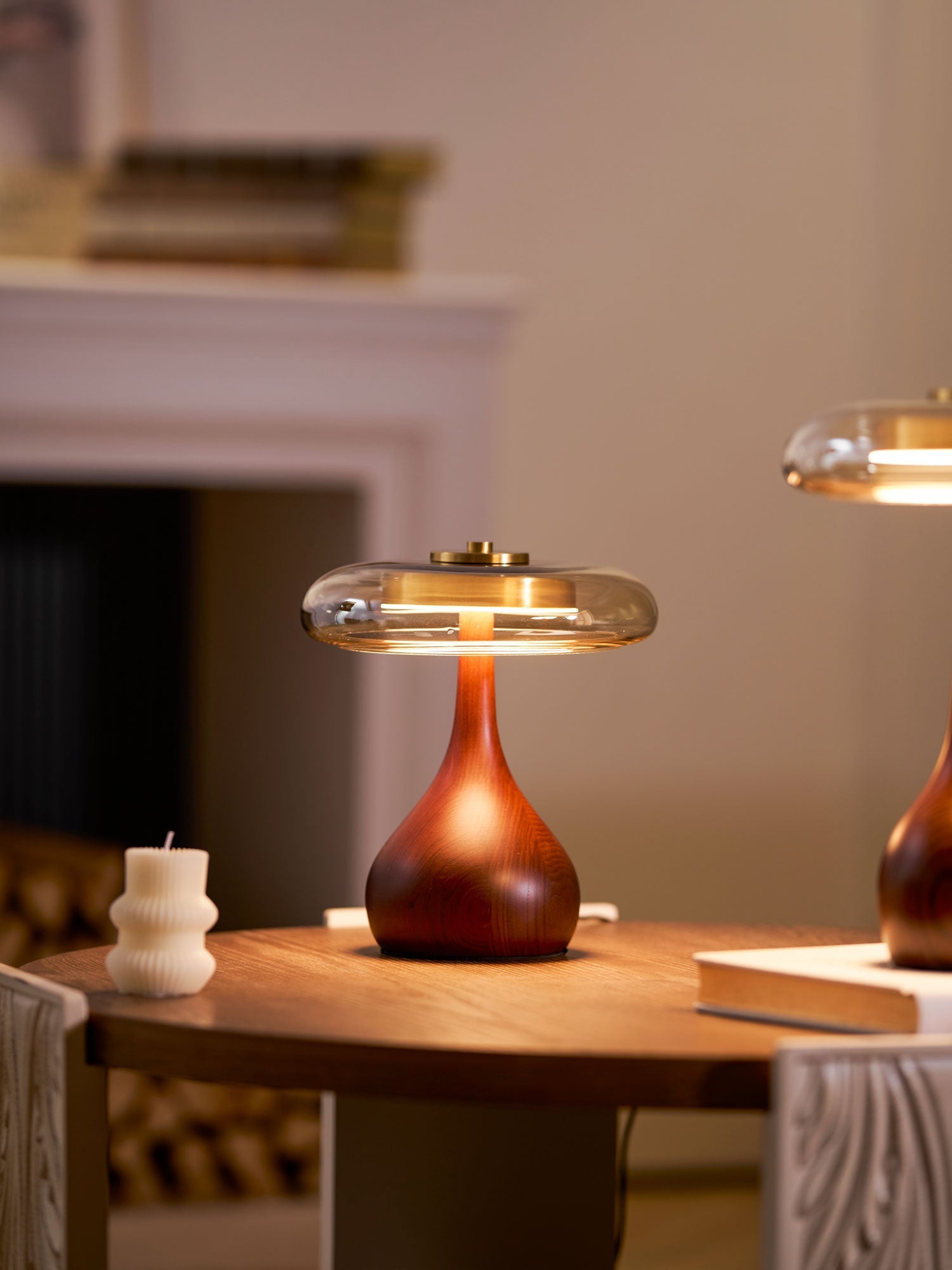 Aravorin Table Lamp