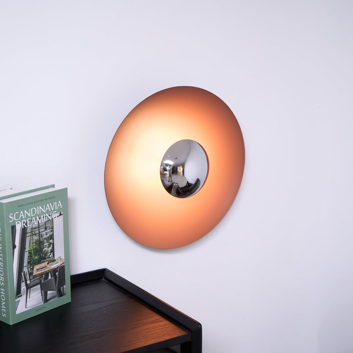 Simplicity Glow Wall Light – detail 3