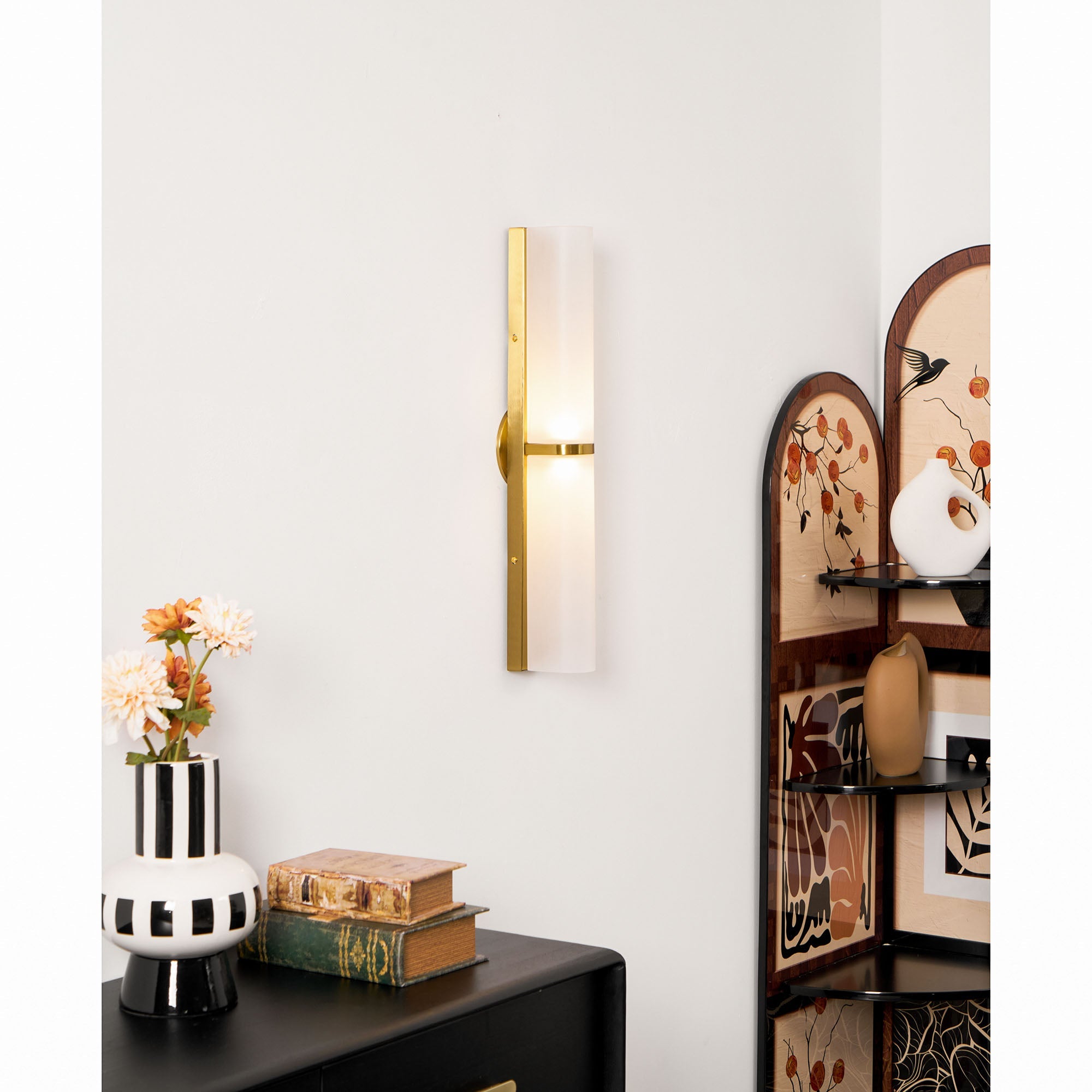 Eceravon Arched Wall Light