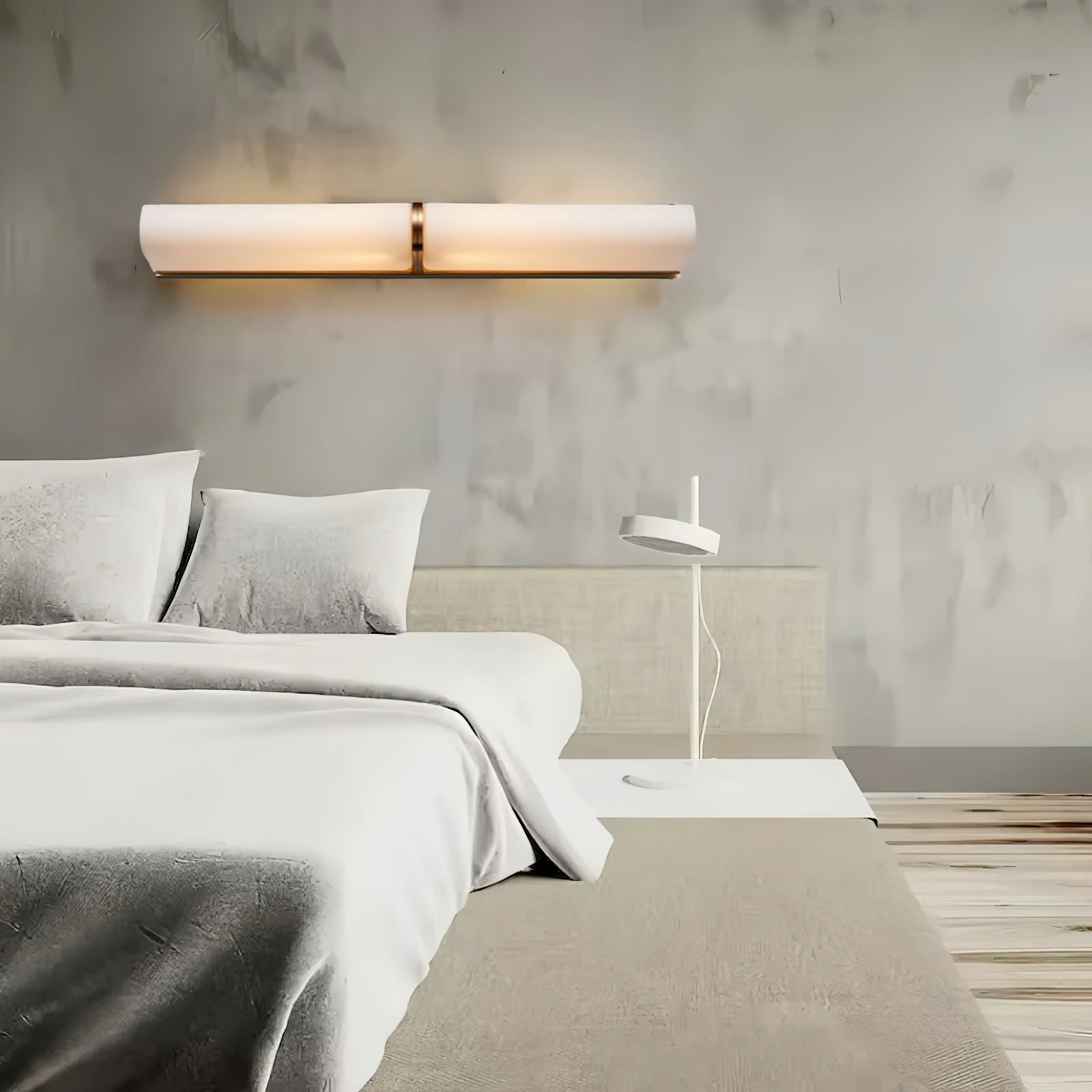 Eceravon Arched Wall Light