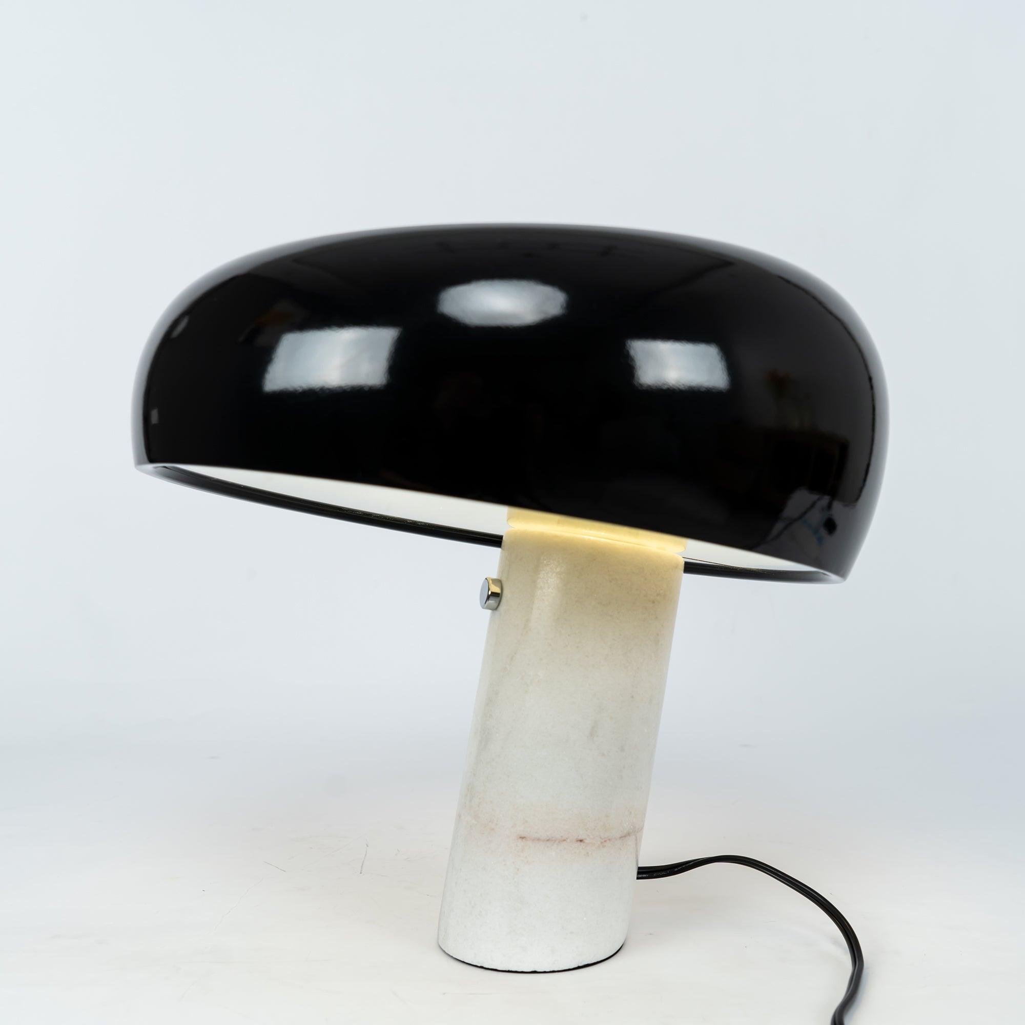 Ivoro Table Lamp