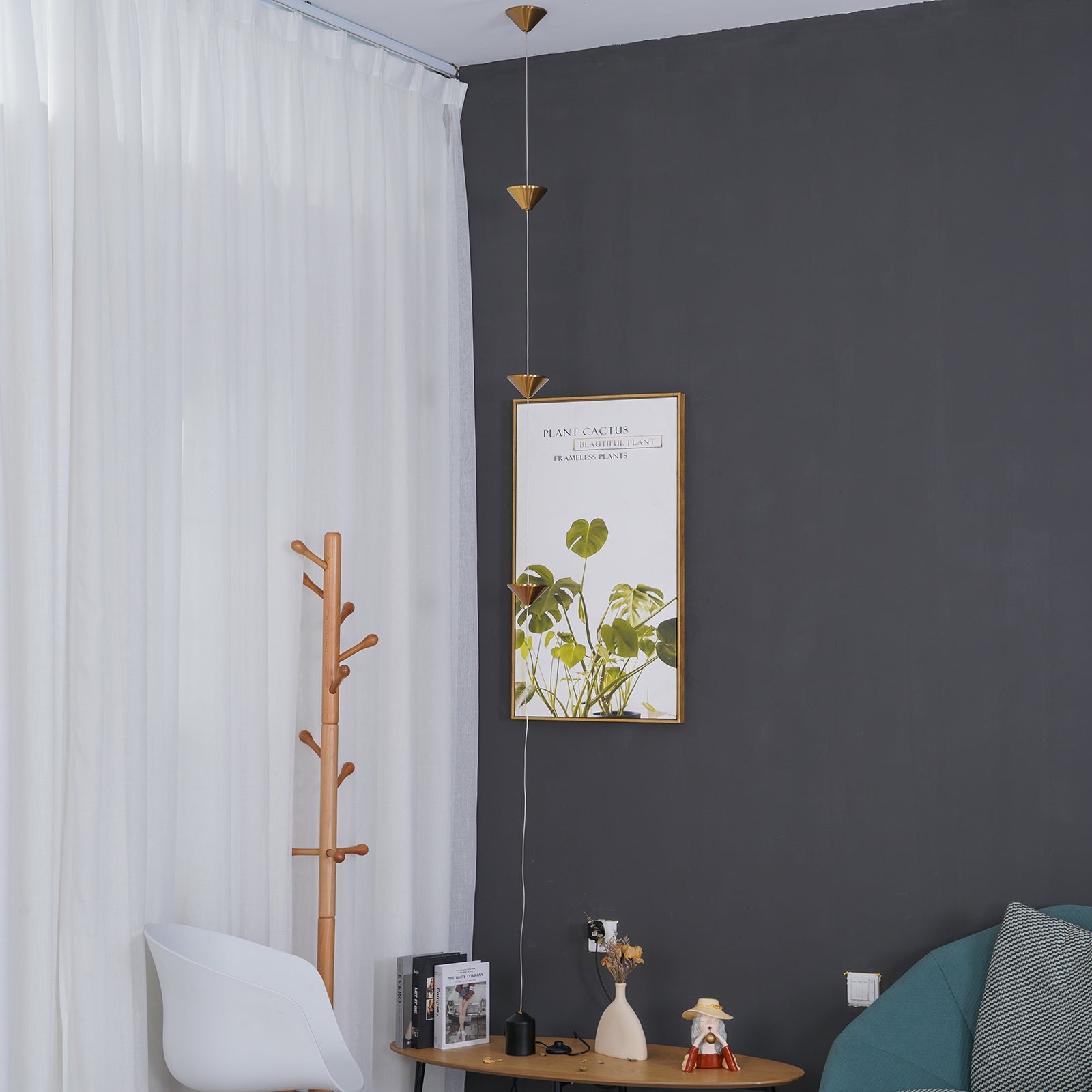 Alirya Cone Floor To Ceiling Lamp
