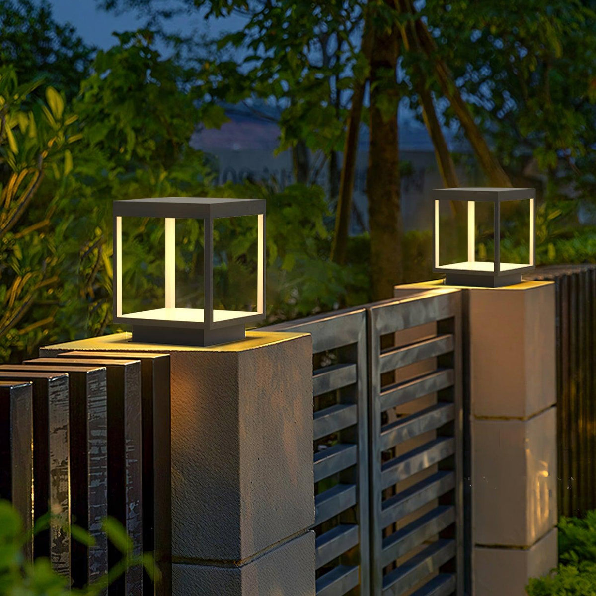 Square Frame Post Outdoor Light – detail 2