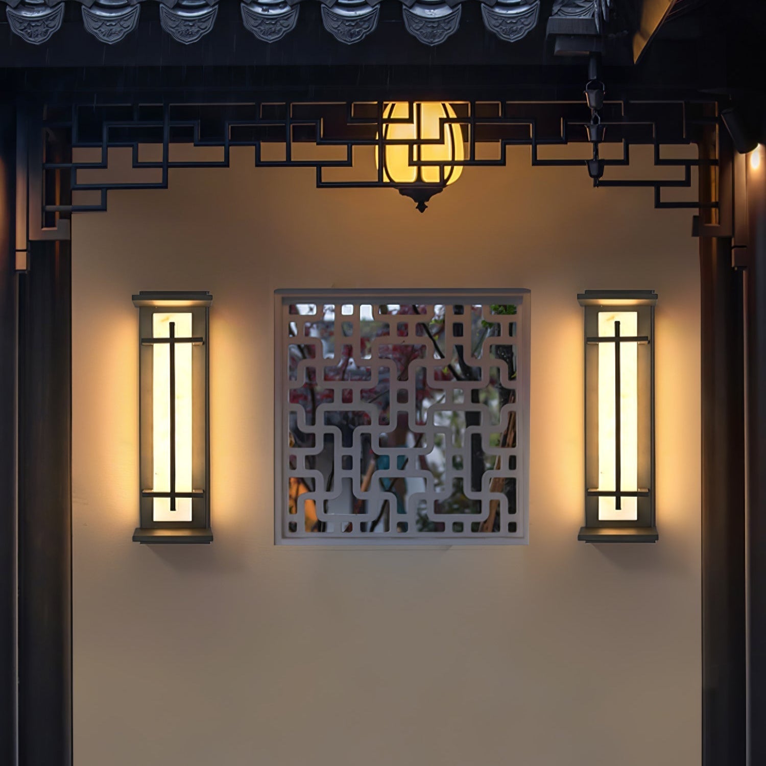 Belorayo Outdoor Wall Light
