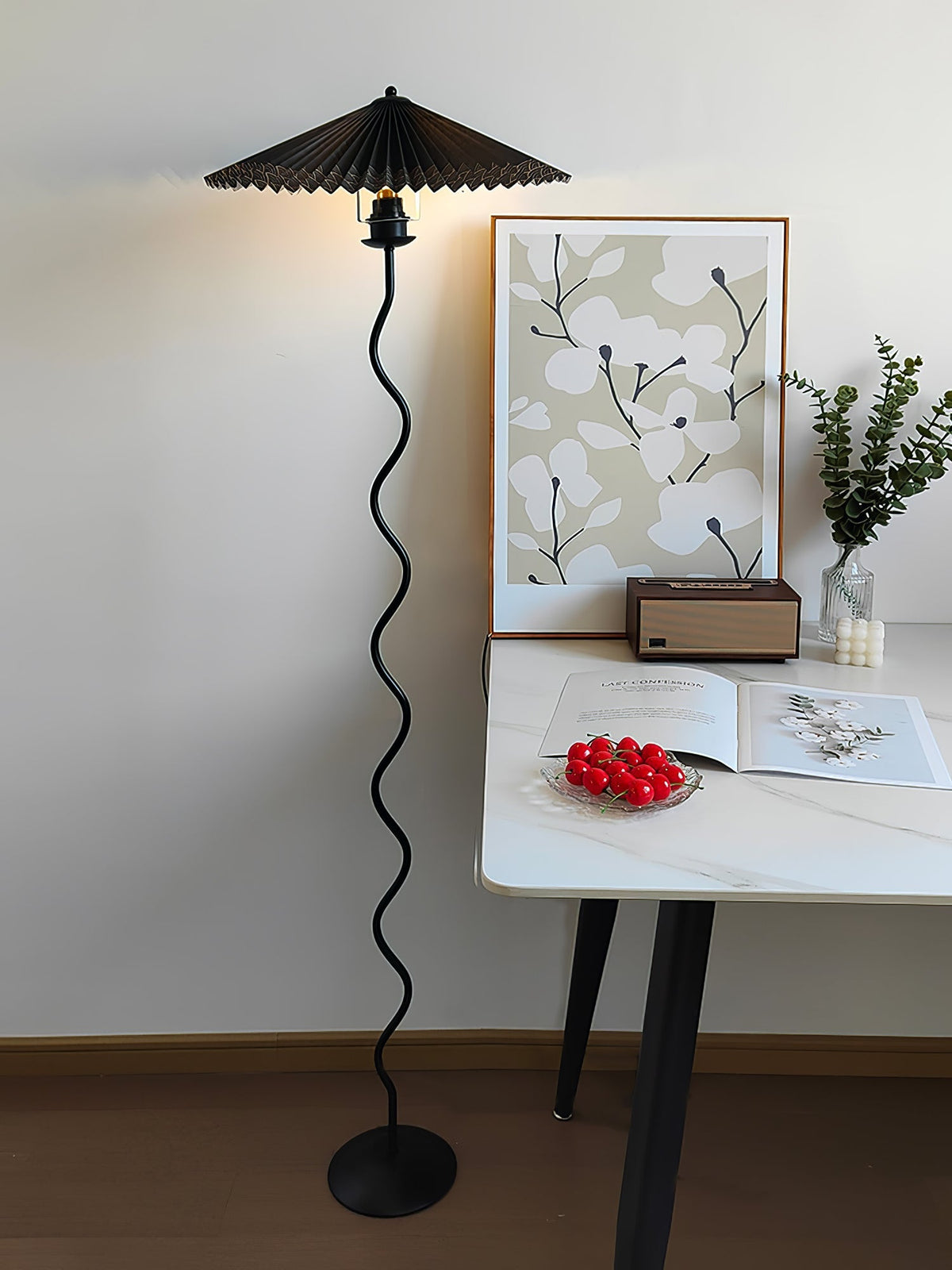 Fatavo Sculptural Floor Lamp