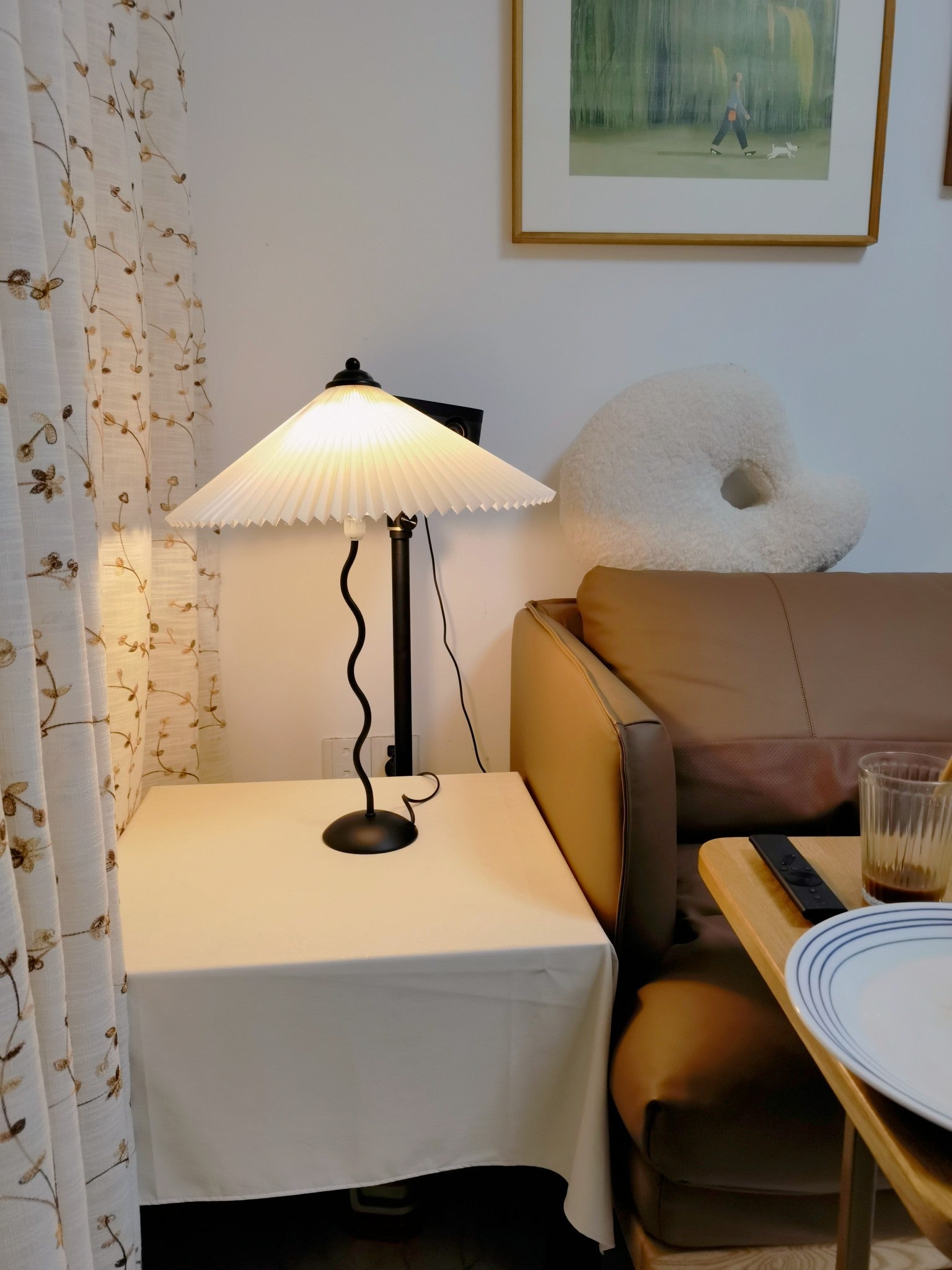 Lorav Wavy Table Lamp