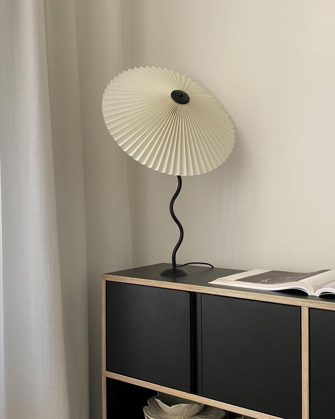 Lorav Wavy Table Lamp