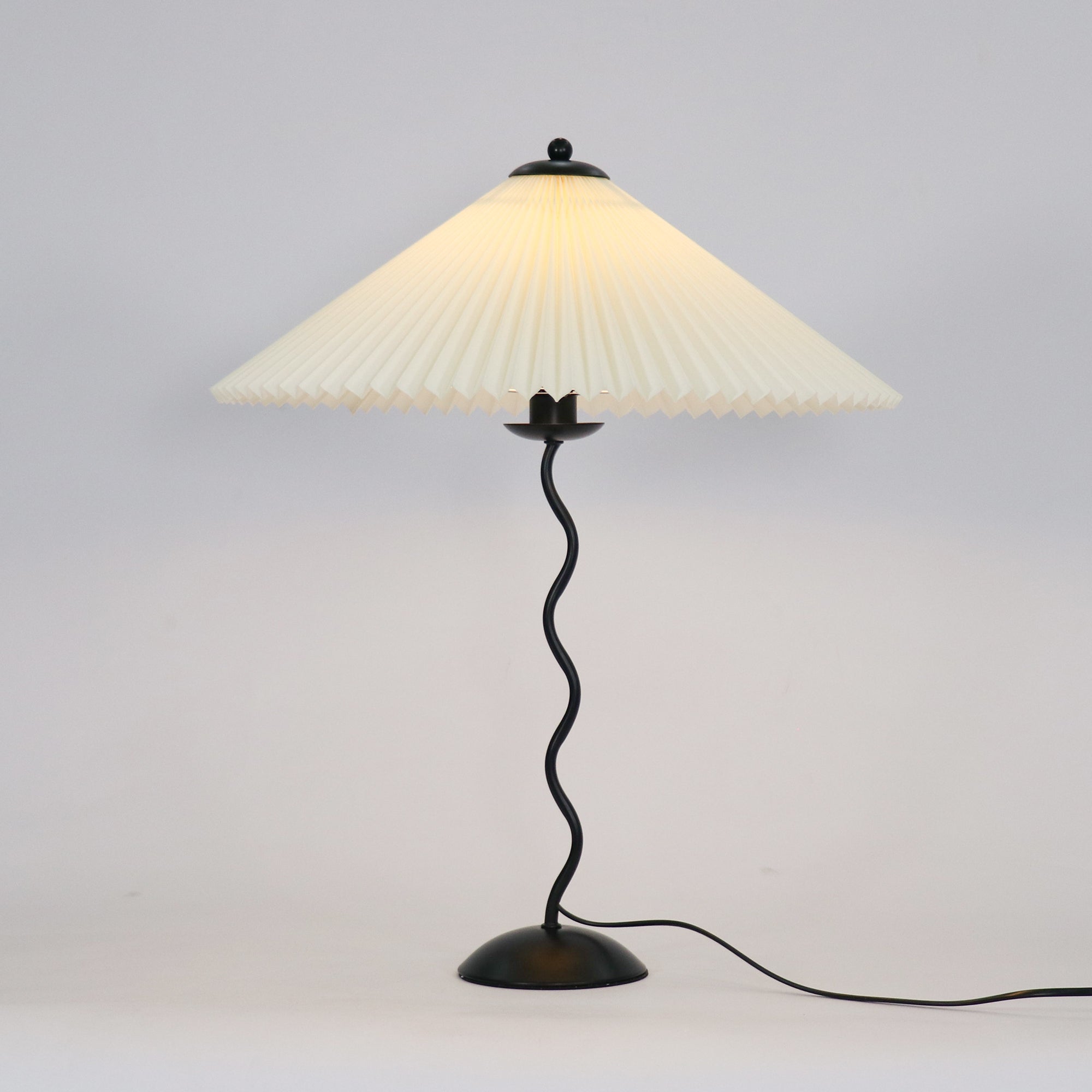 Lorav Wavy Table Lamp