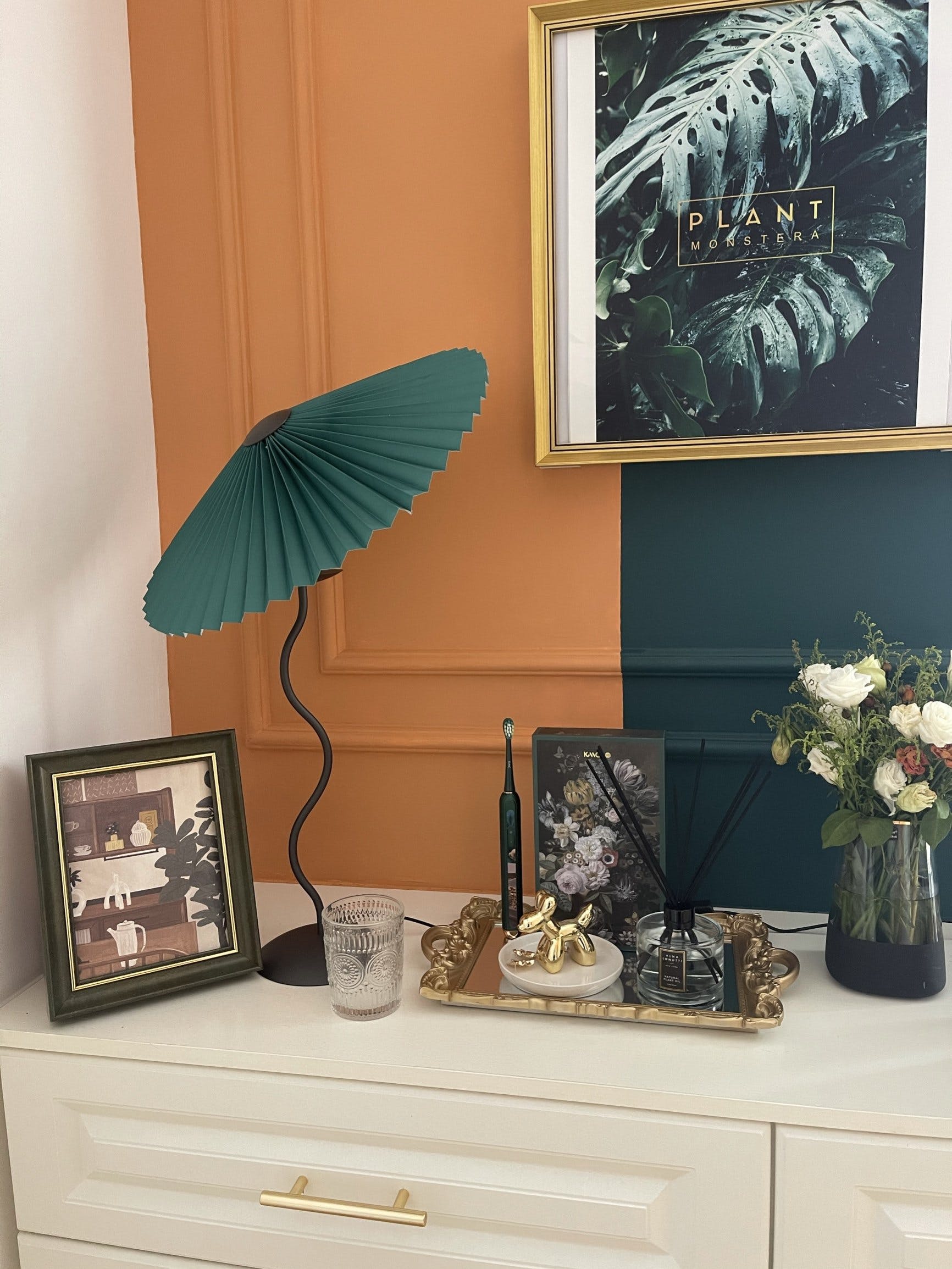 Lorav Wavy Table Lamp