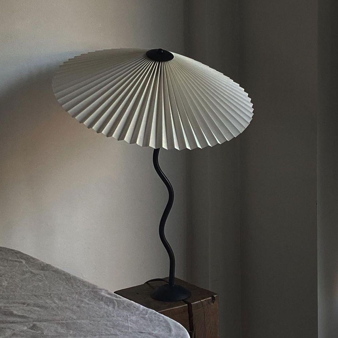 Lorav Wavy Table Lamp