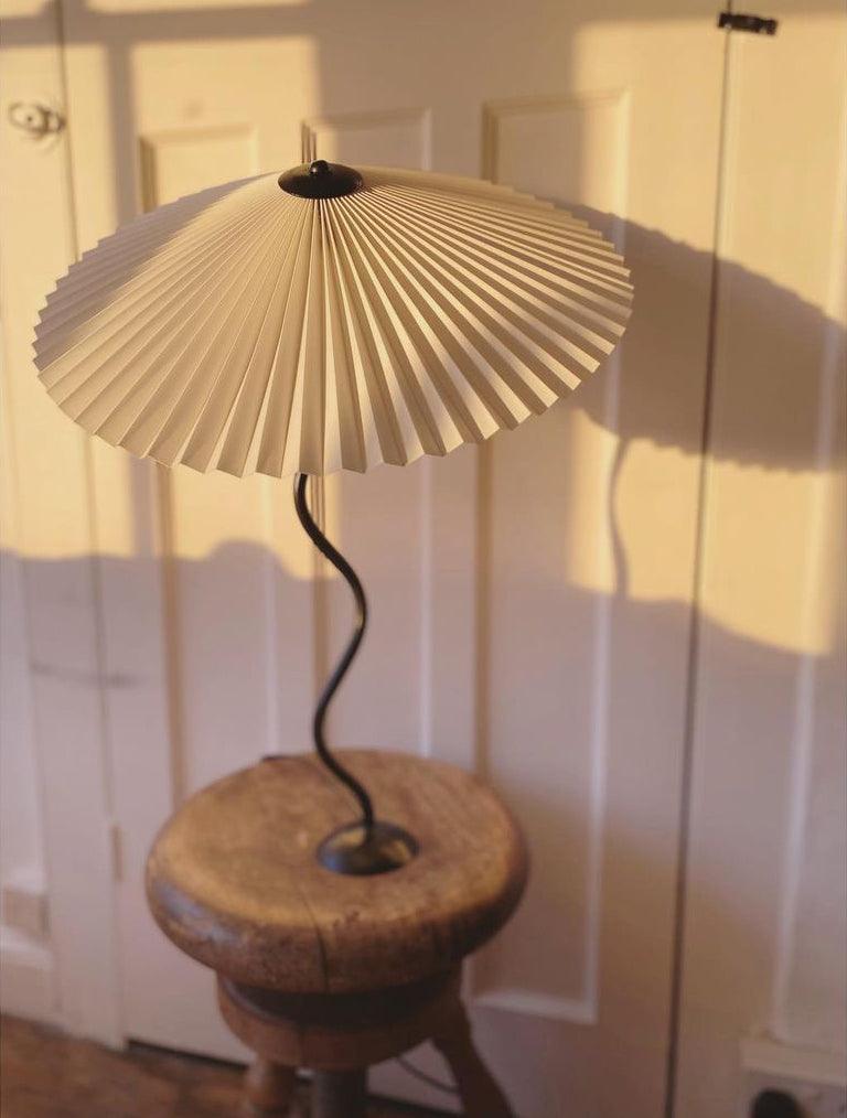 Lorav Wavy Table Lamp
