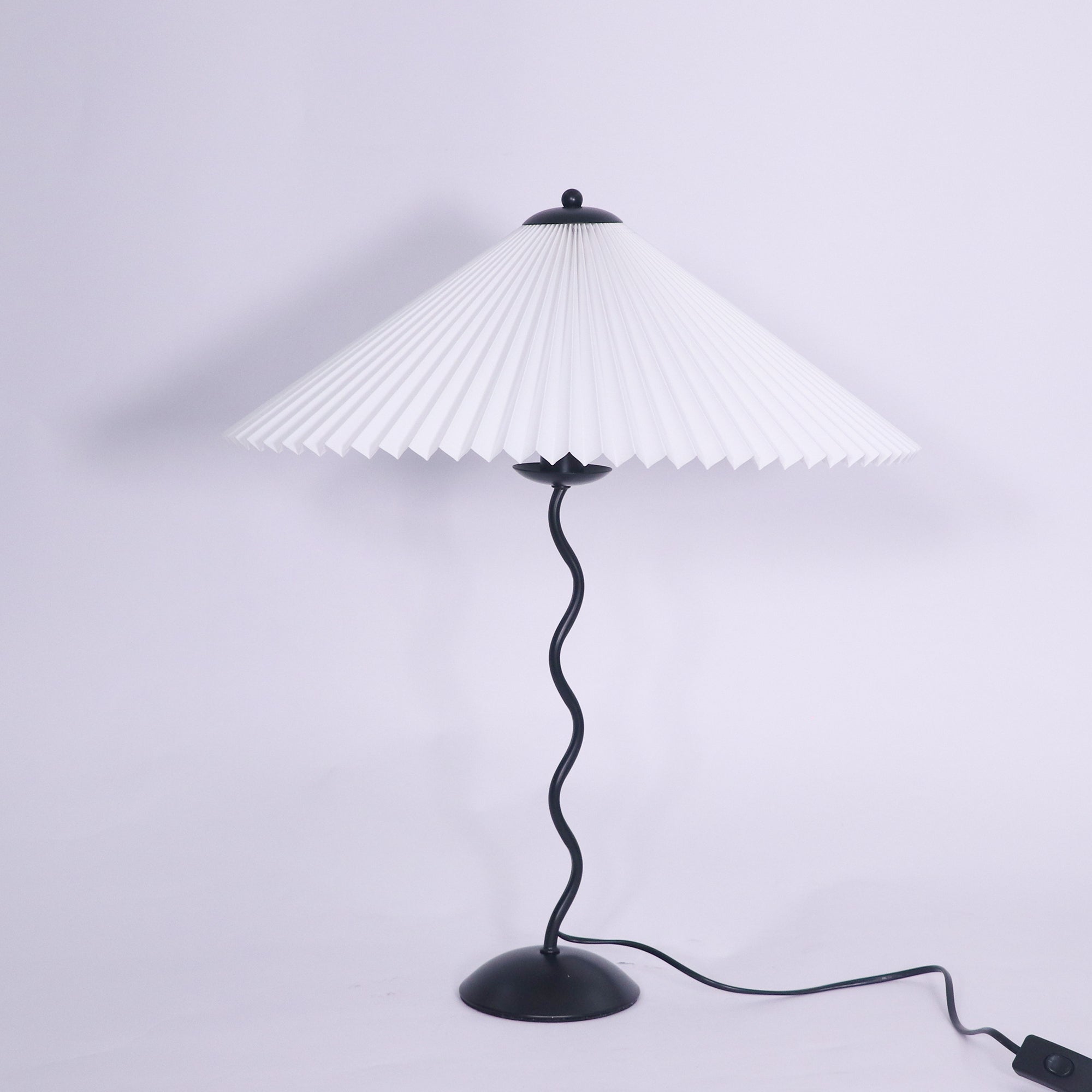 Lorav Wavy Table Lamp