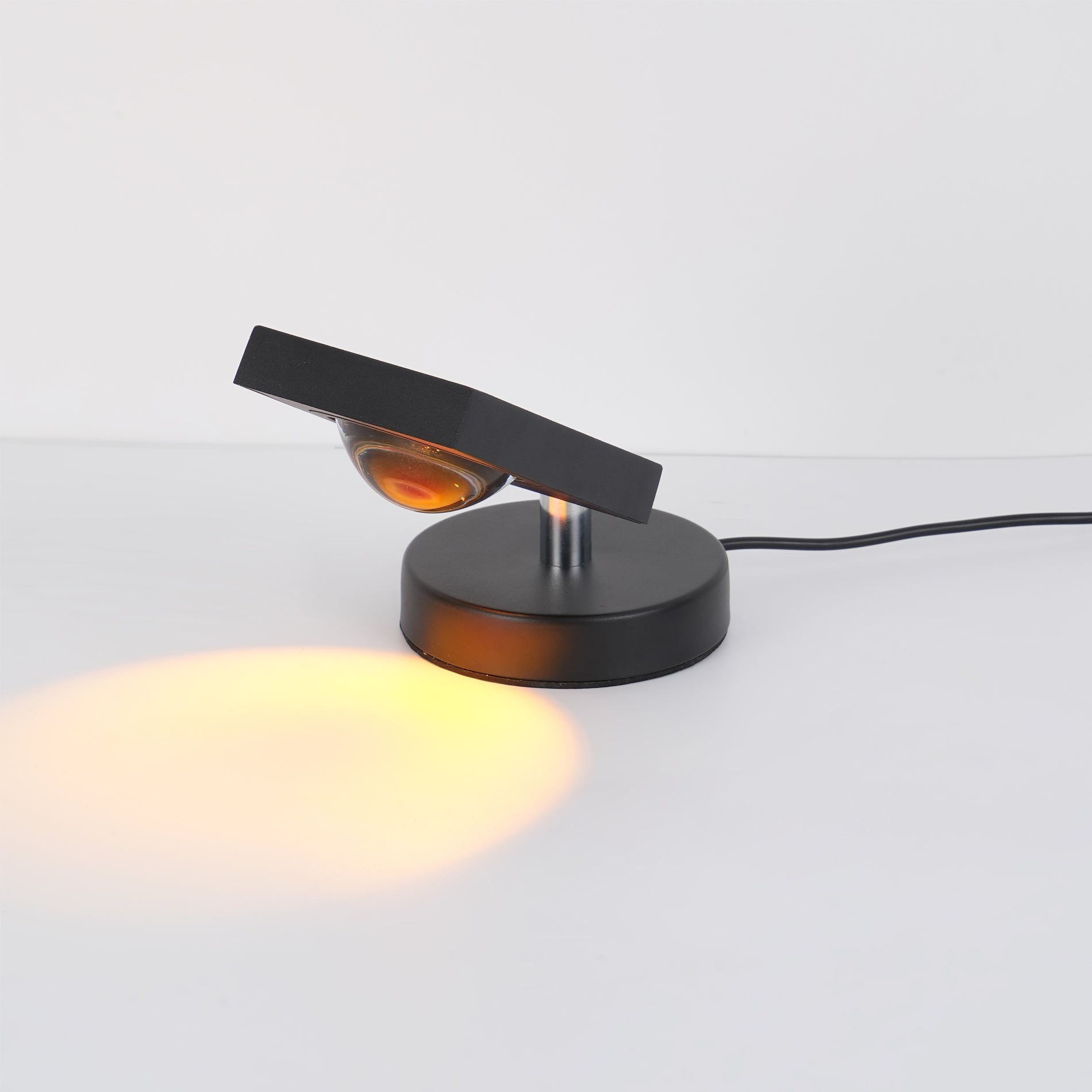 Alzelava Halo Table Lamp