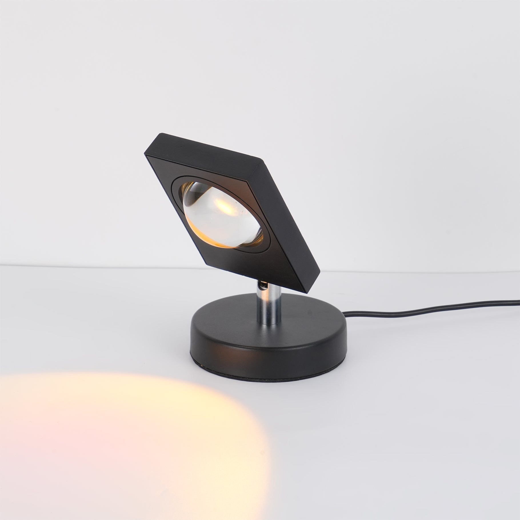 Alzelava Halo Table Lamp