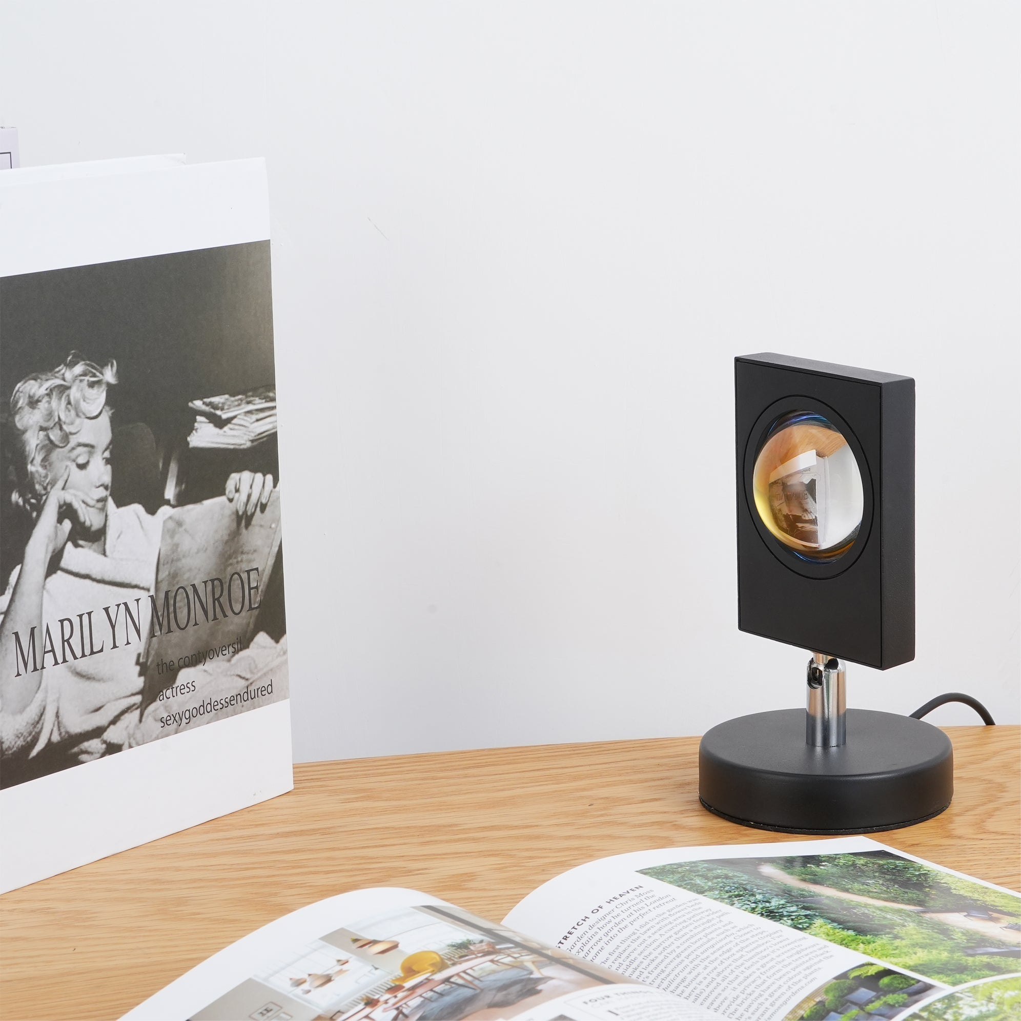 Alzelava Halo Table Lamp