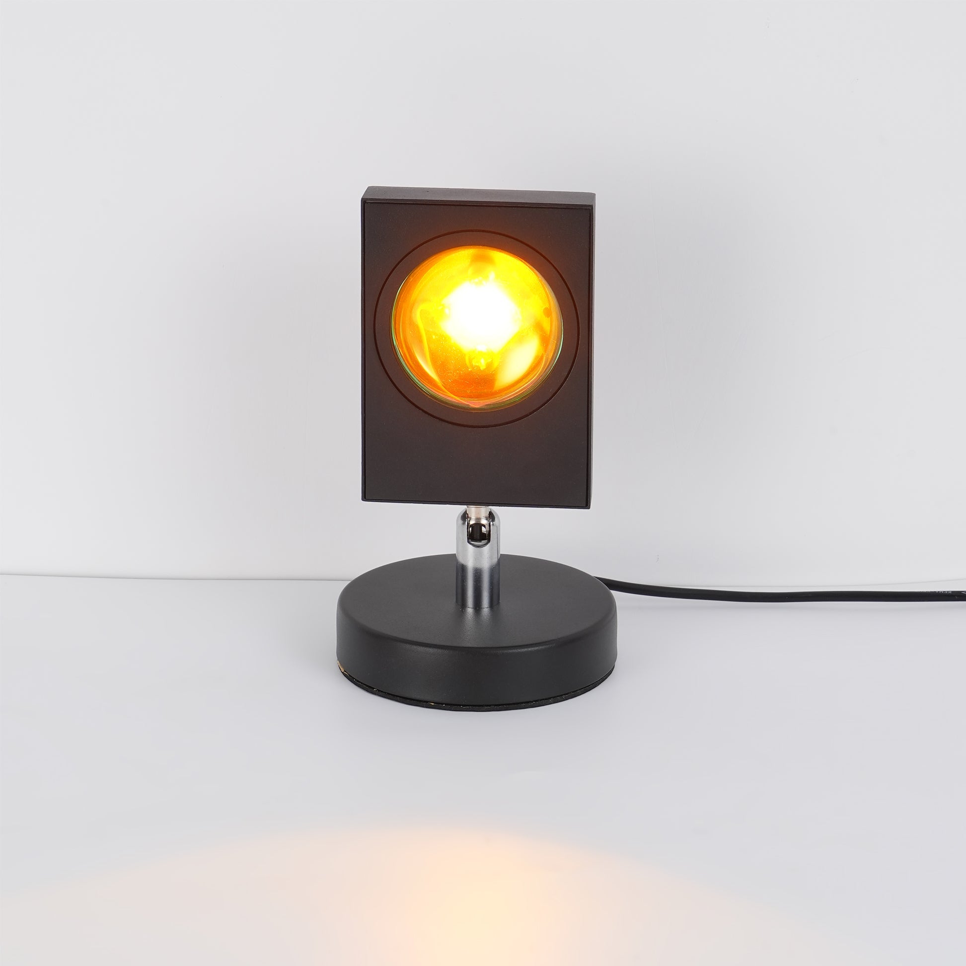 Alzelava Halo Table Lamp