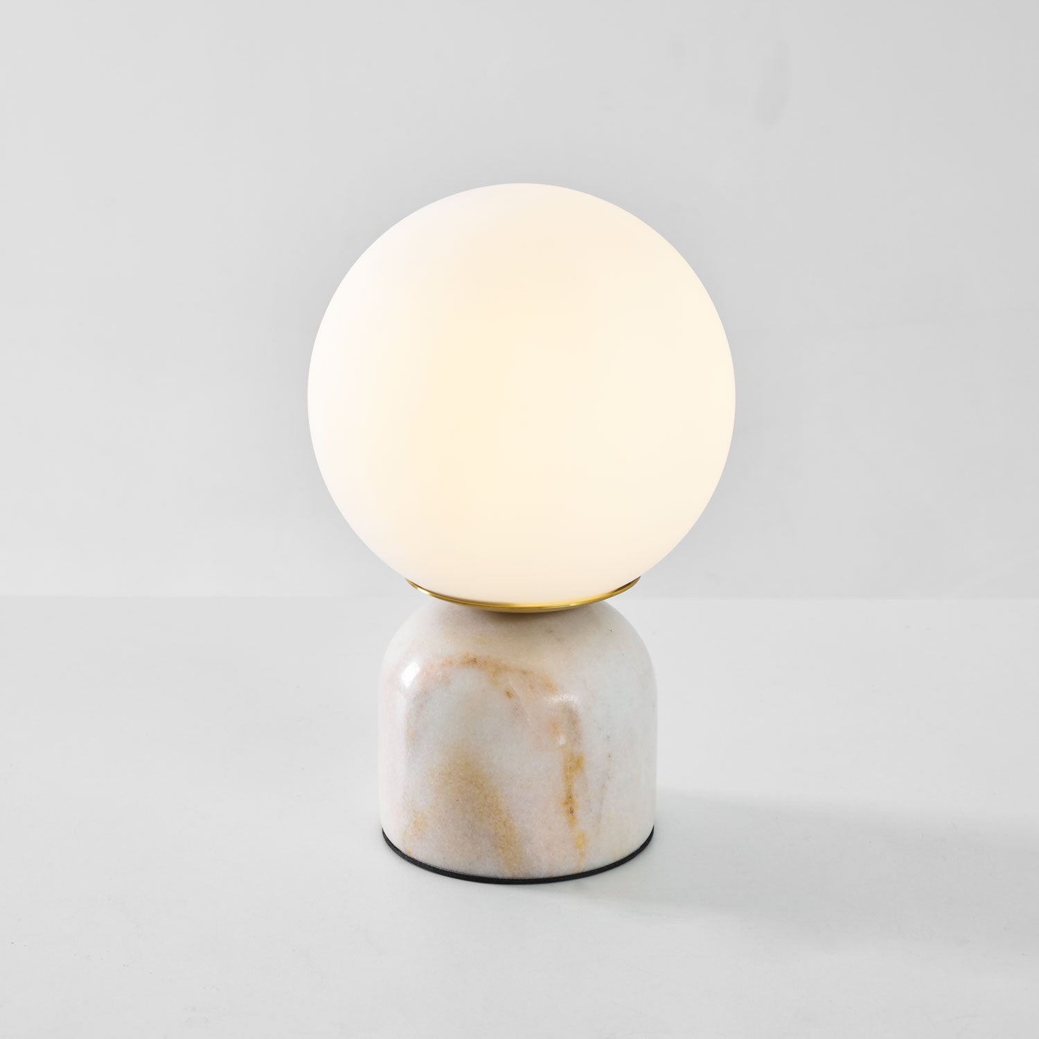 Belselia Globe Table Lamp