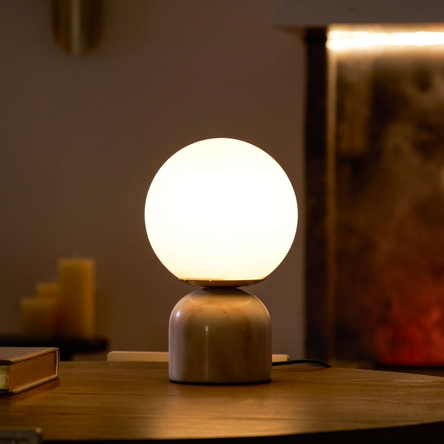Belselia Globe Table Lamp