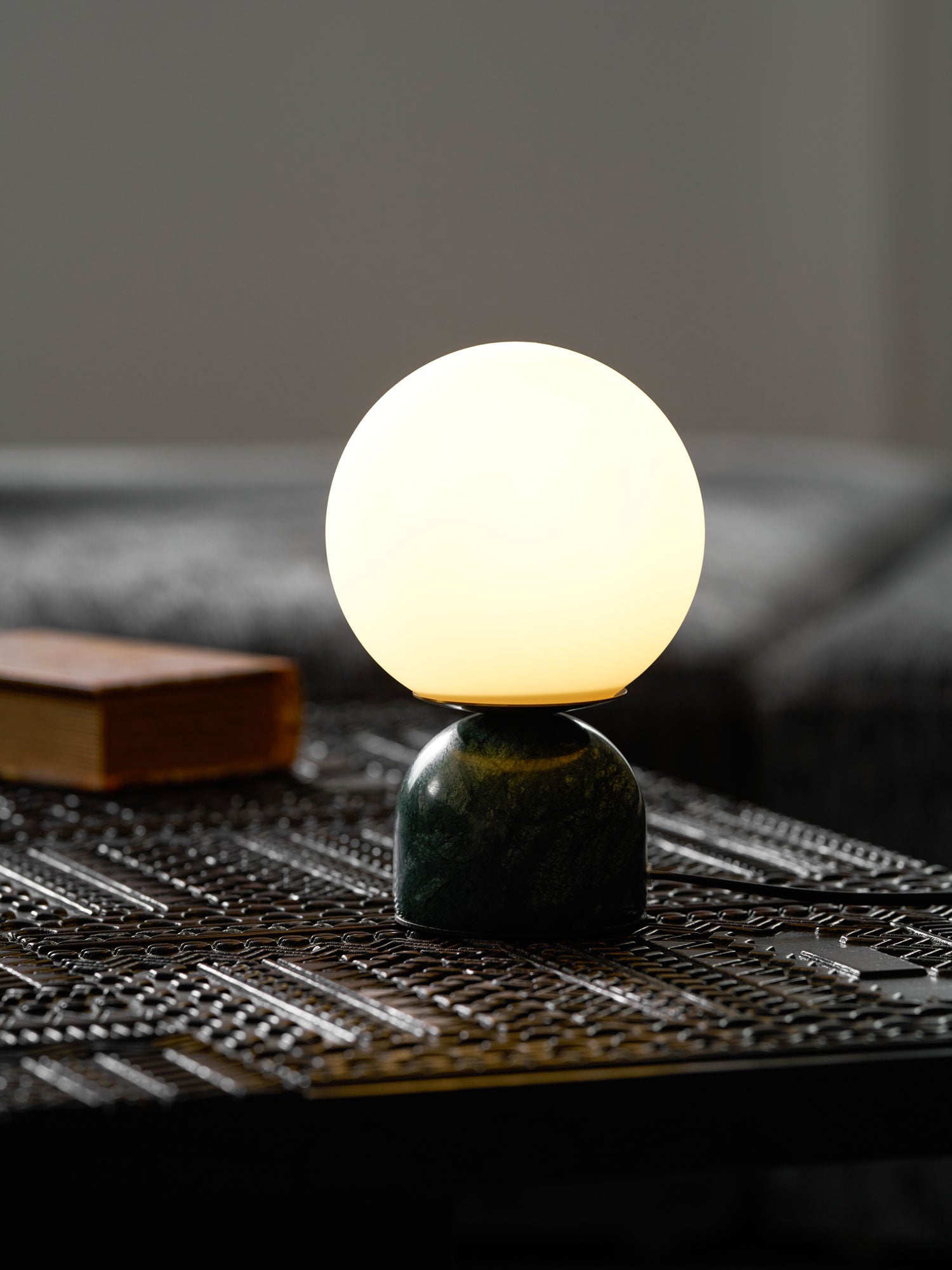 Belselia Globe Table Lamp