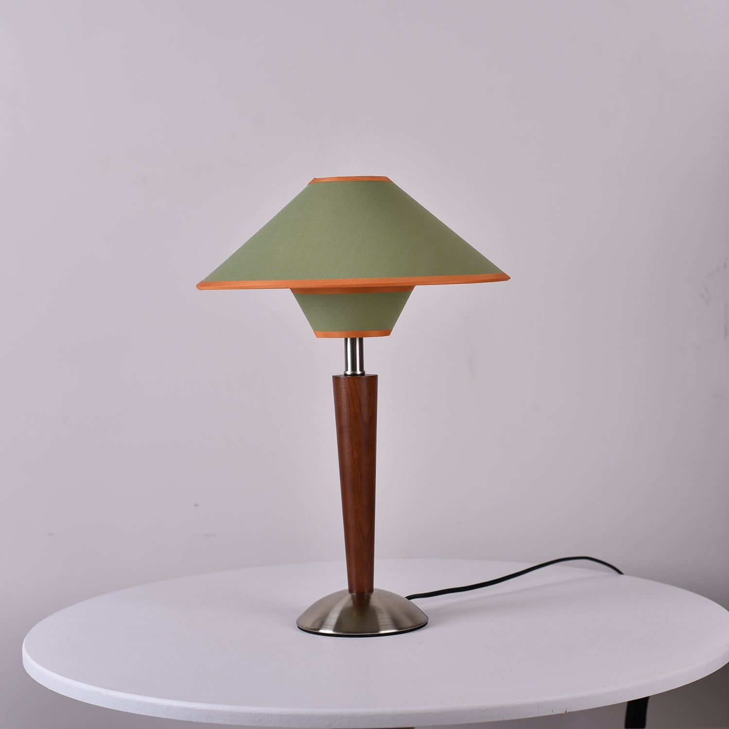 Almorino Modern Table Lamp