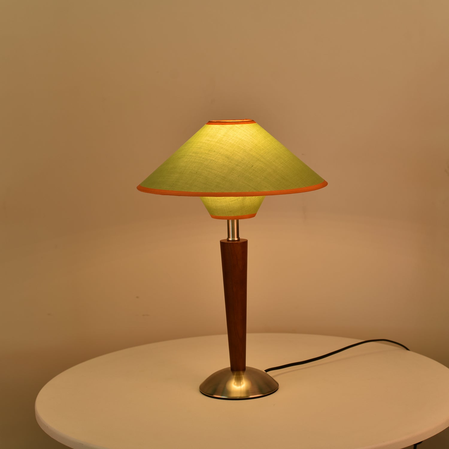Almorino Modern Table Lamp