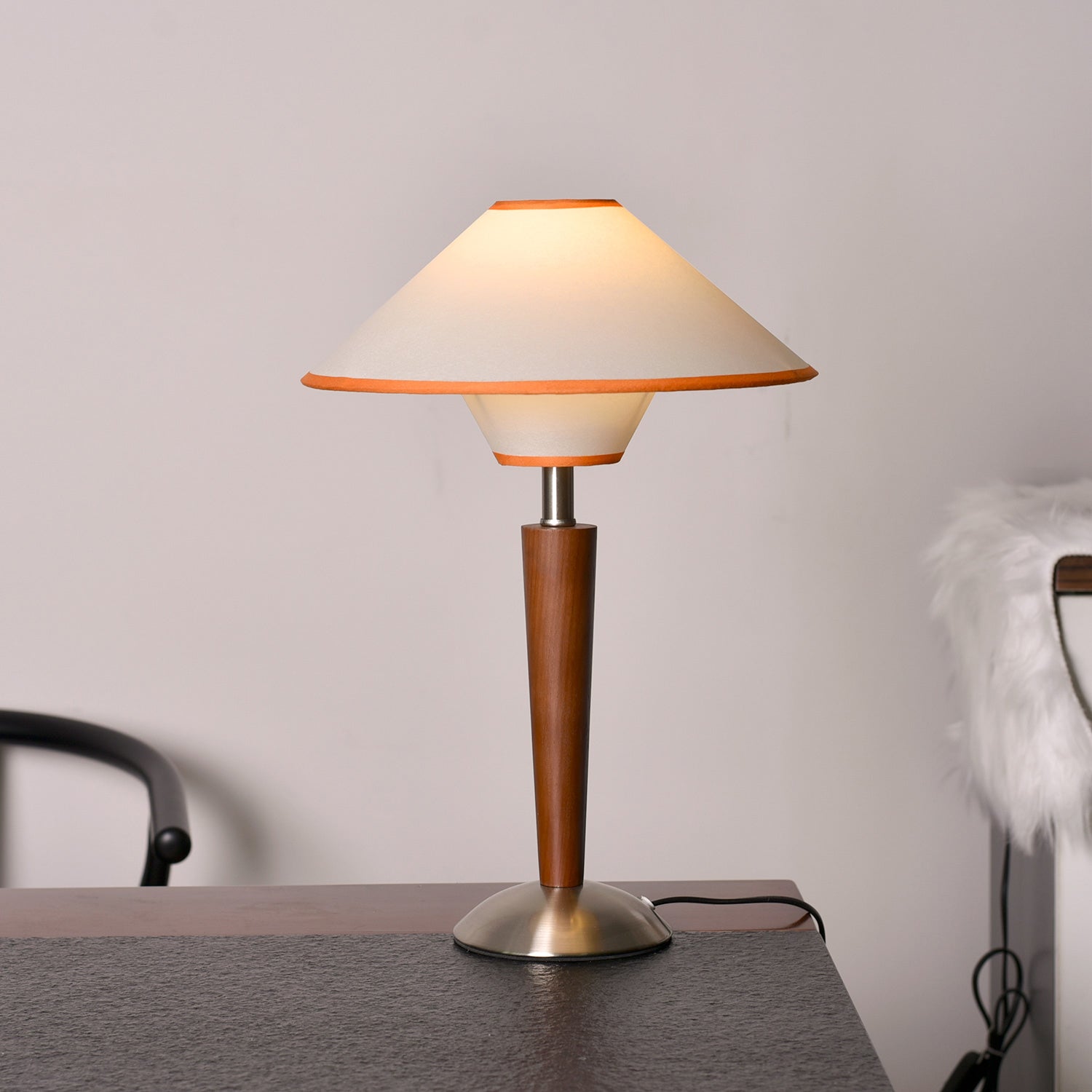 Almorino Modern Table Lamp