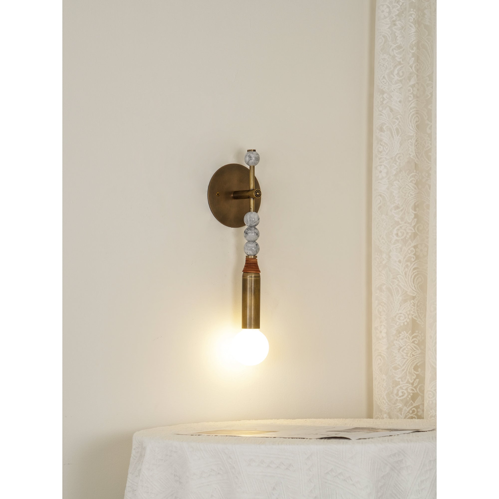 Bealyo Wall Light