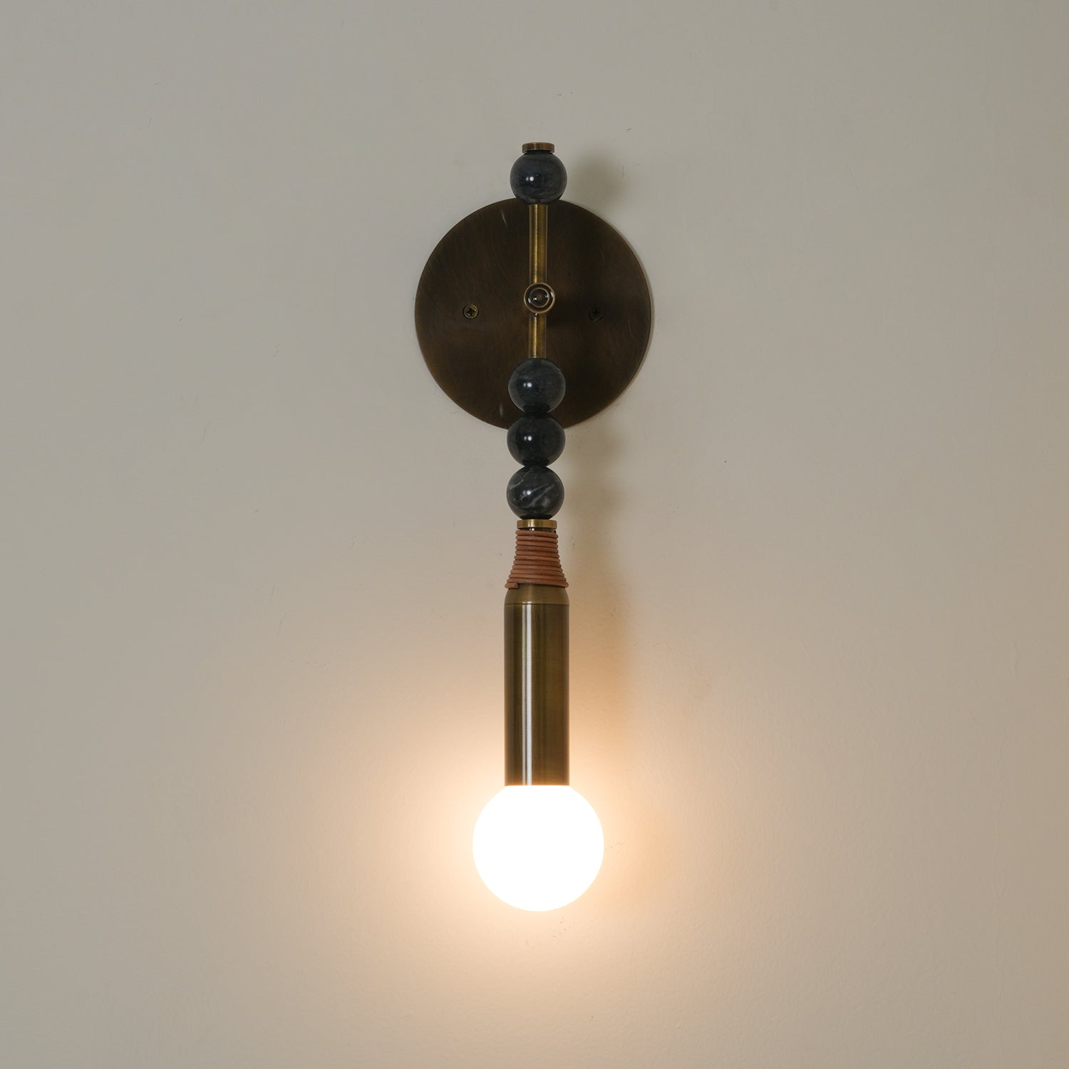 Bealyo Wall Light