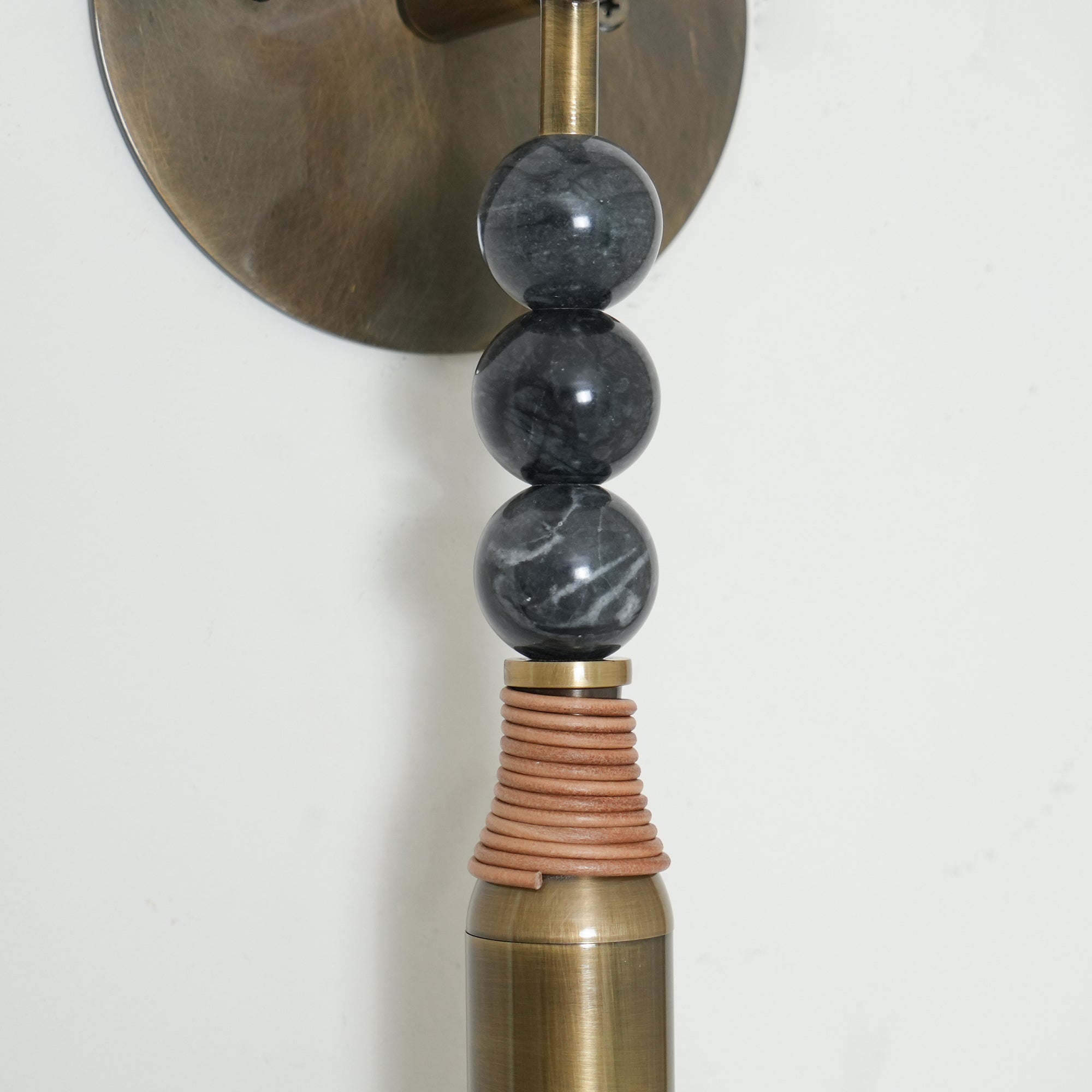 Bealyo Wall Light