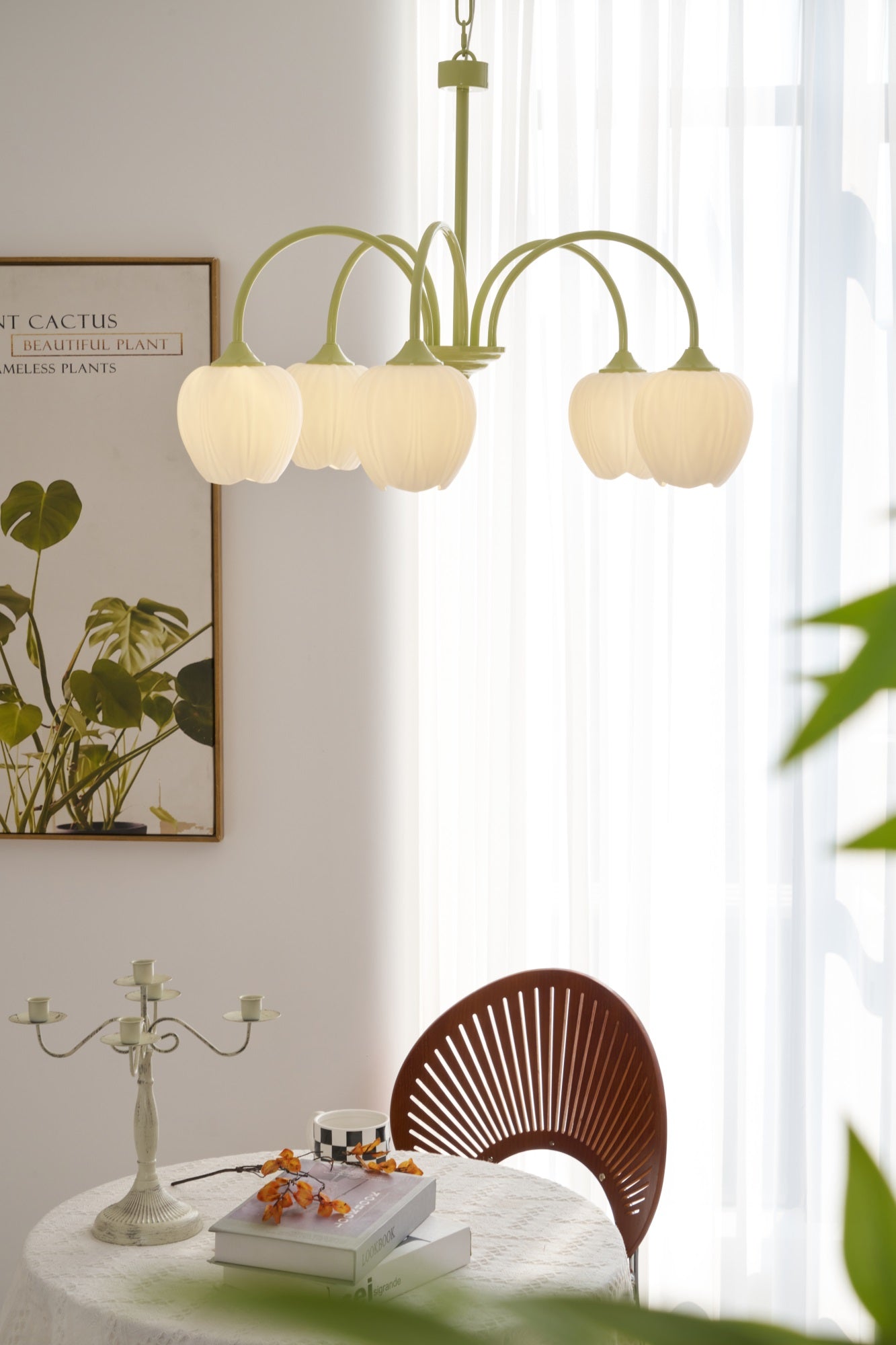 Alevovaor Tulip Chandelier