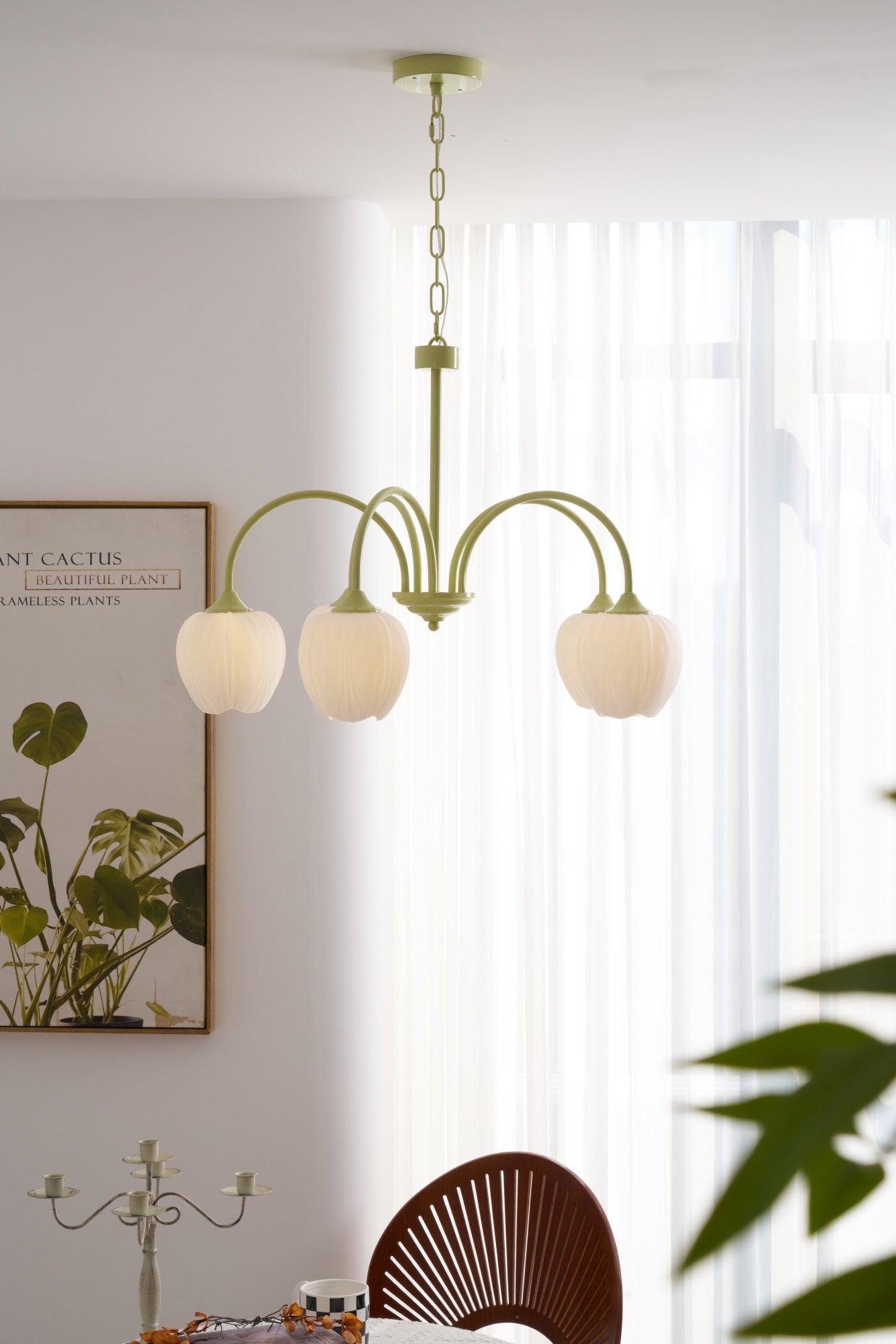 Alevovaor Tulip Chandelier