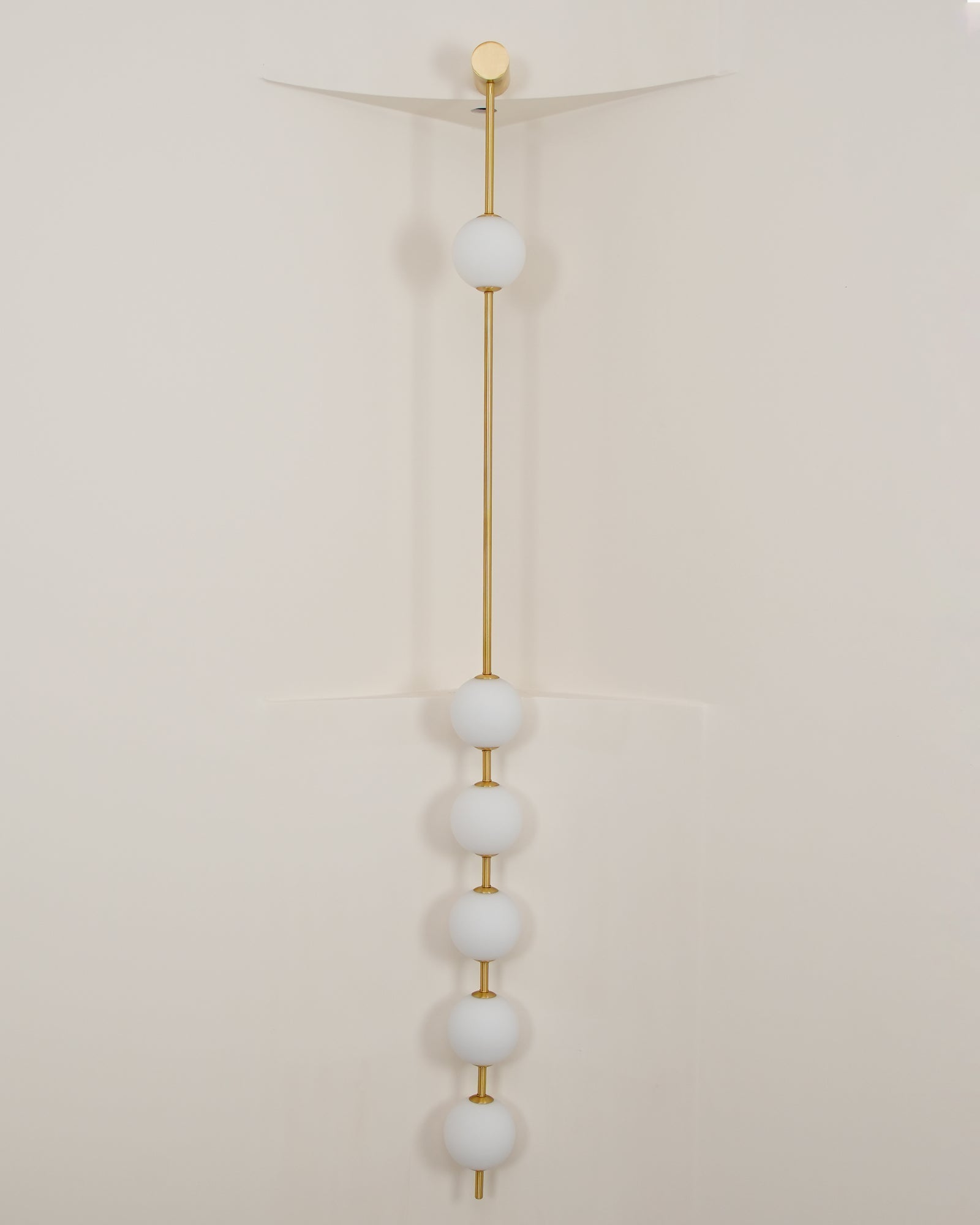 Votello Globe Wall Light