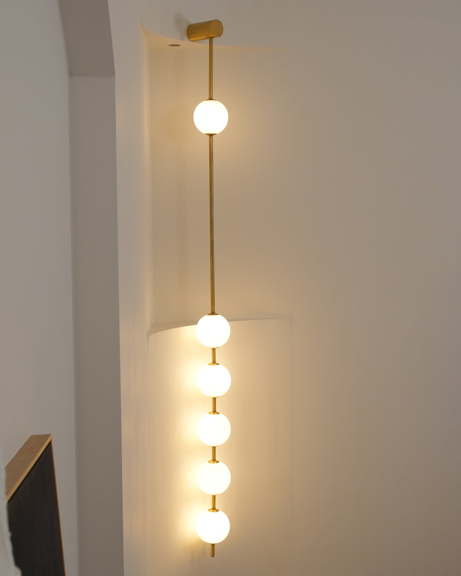 Votello Globe Wall Light