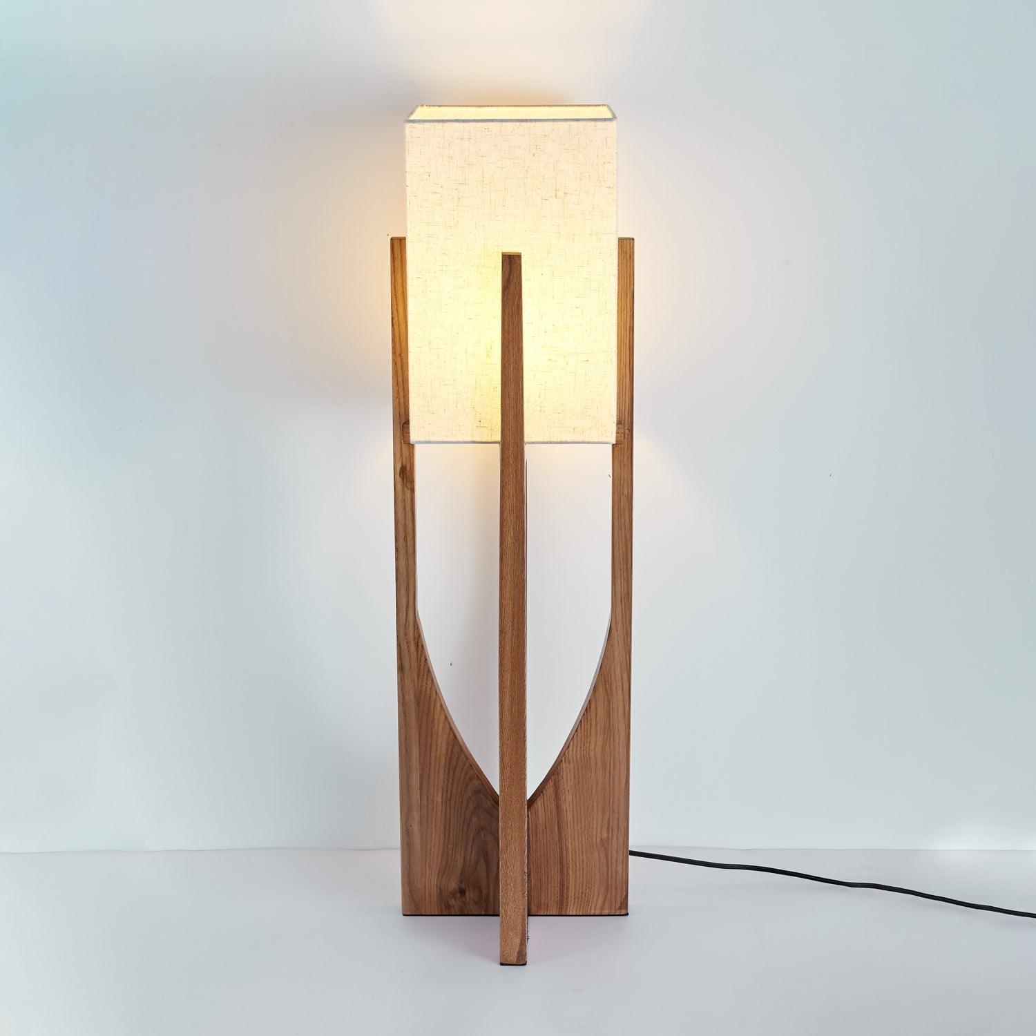Kirinela Floor Lamp