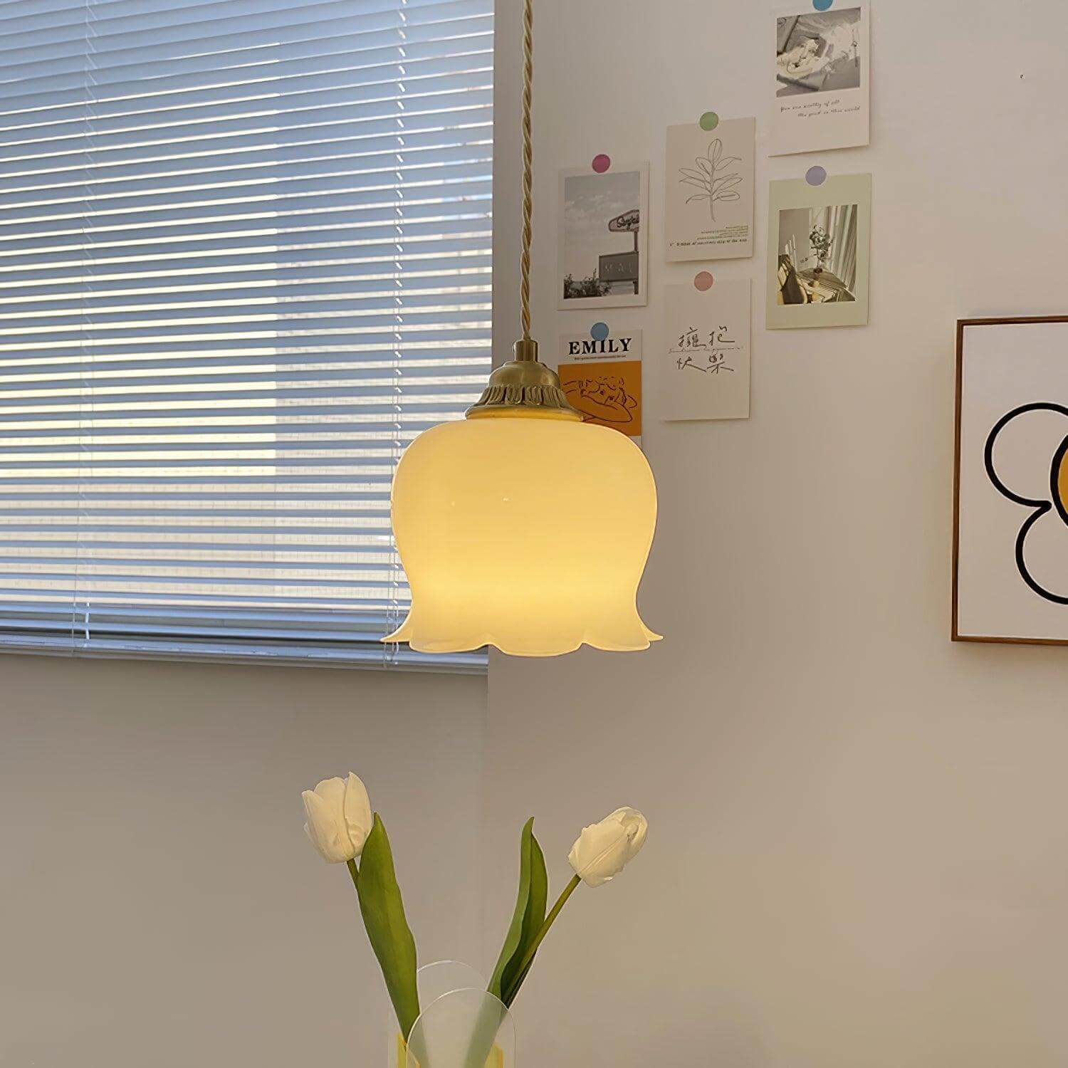 Bavelian Flower Pendant Light