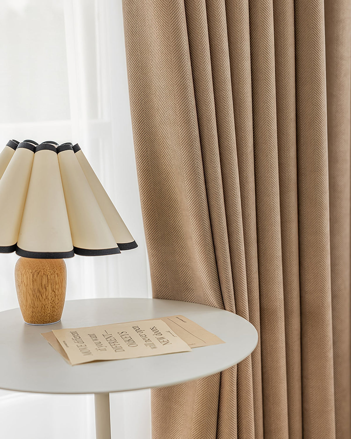 Padu Pleated Table Lamp