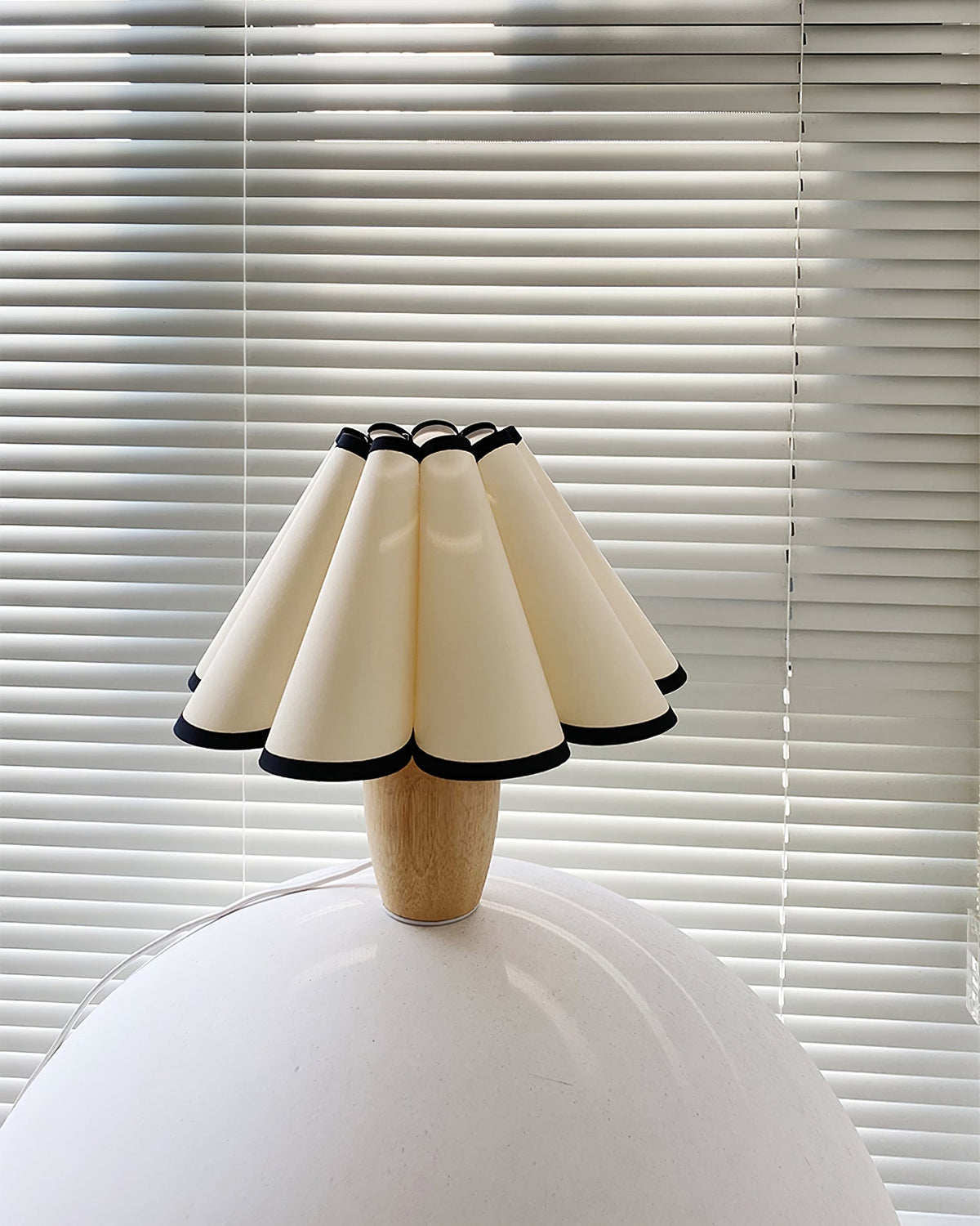 Padu Pleated Table Lamp