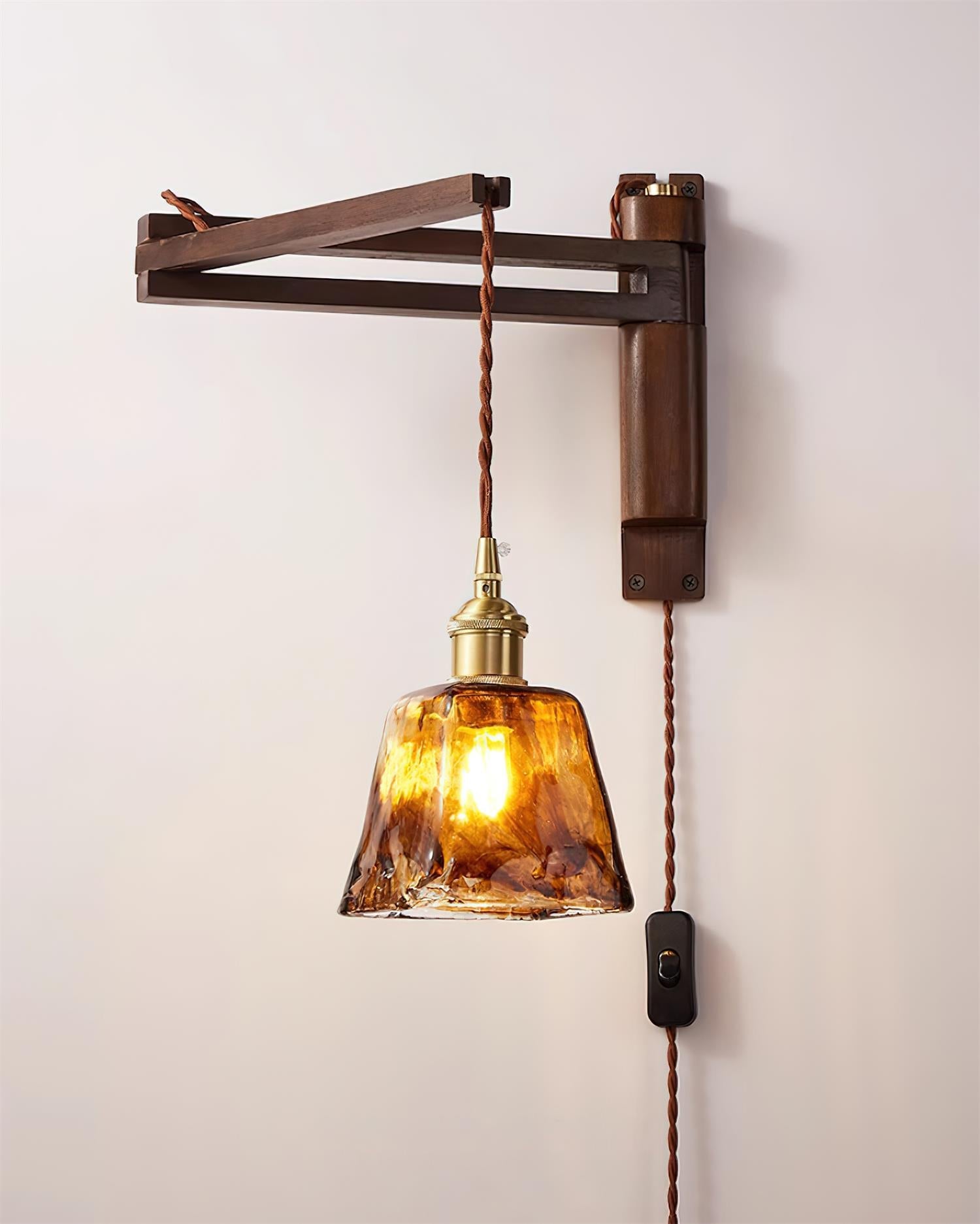 Hadi Wall Light