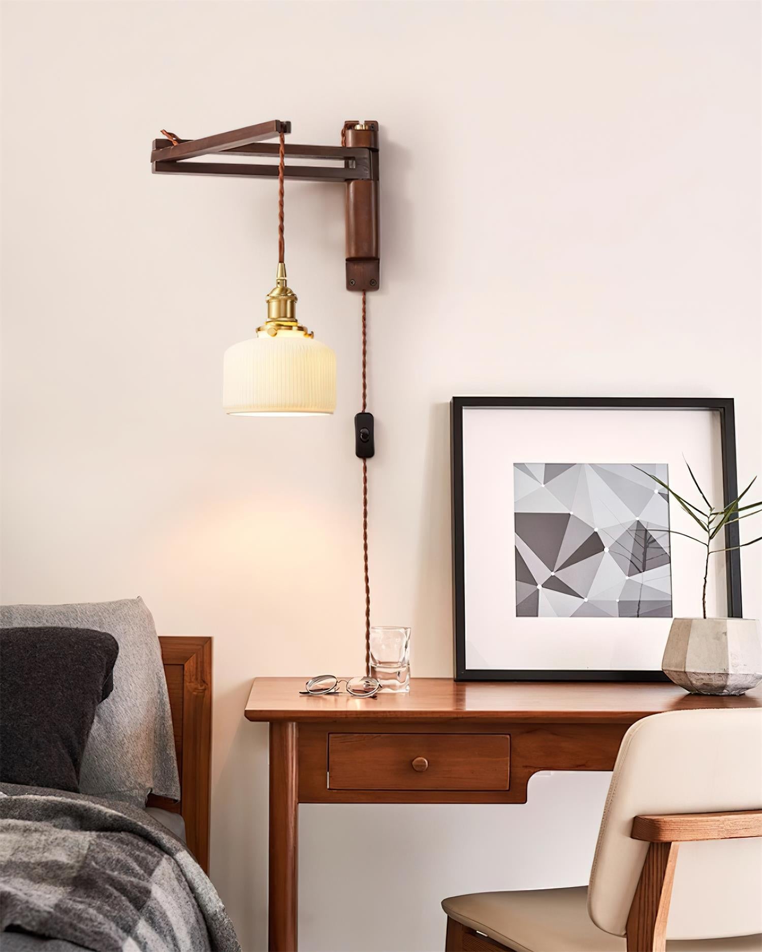 Hadi Wall Light