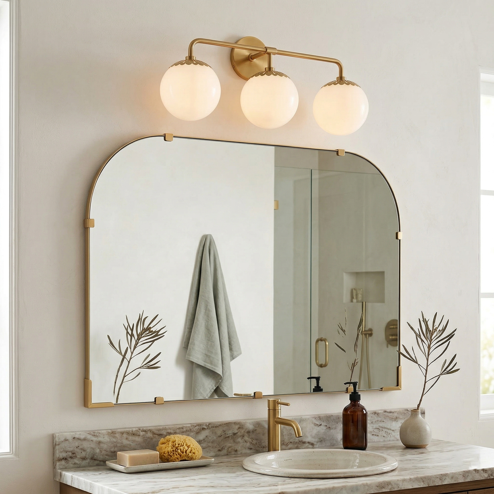 Alverello Globe Wall Light