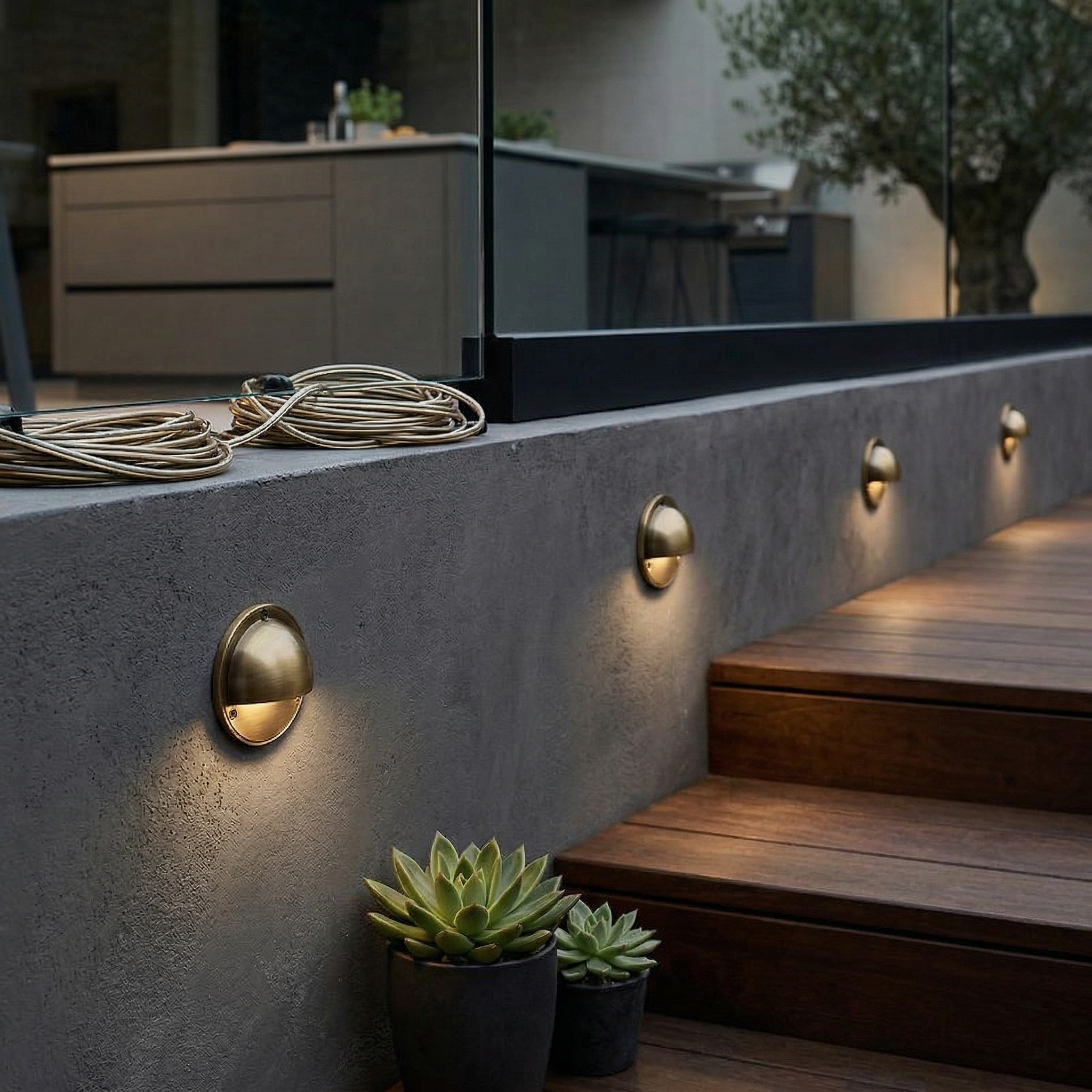 Bazorlian Outdoor Wall Light